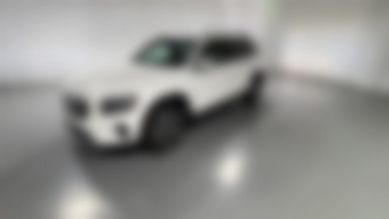 2025 Mercedes-Benz GLB vehicle photo
