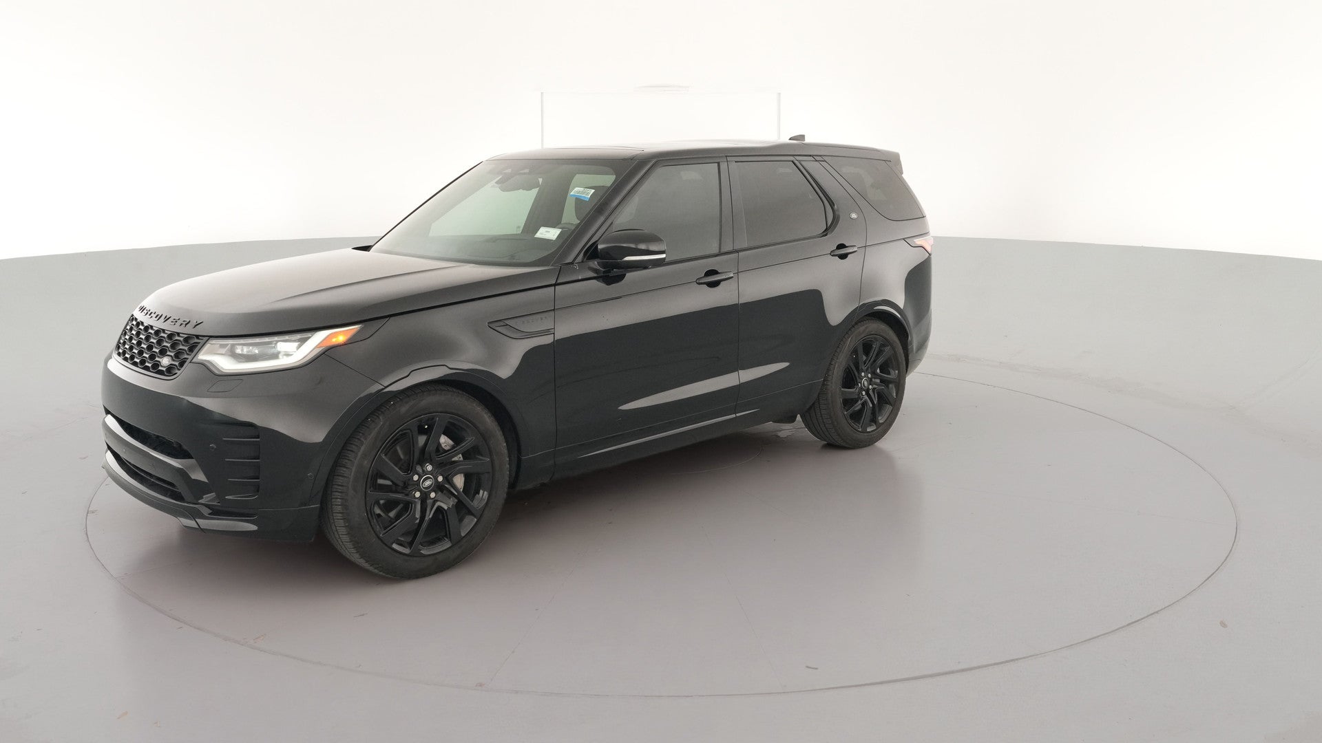 2024 Land Rover Discovery vehicle photo