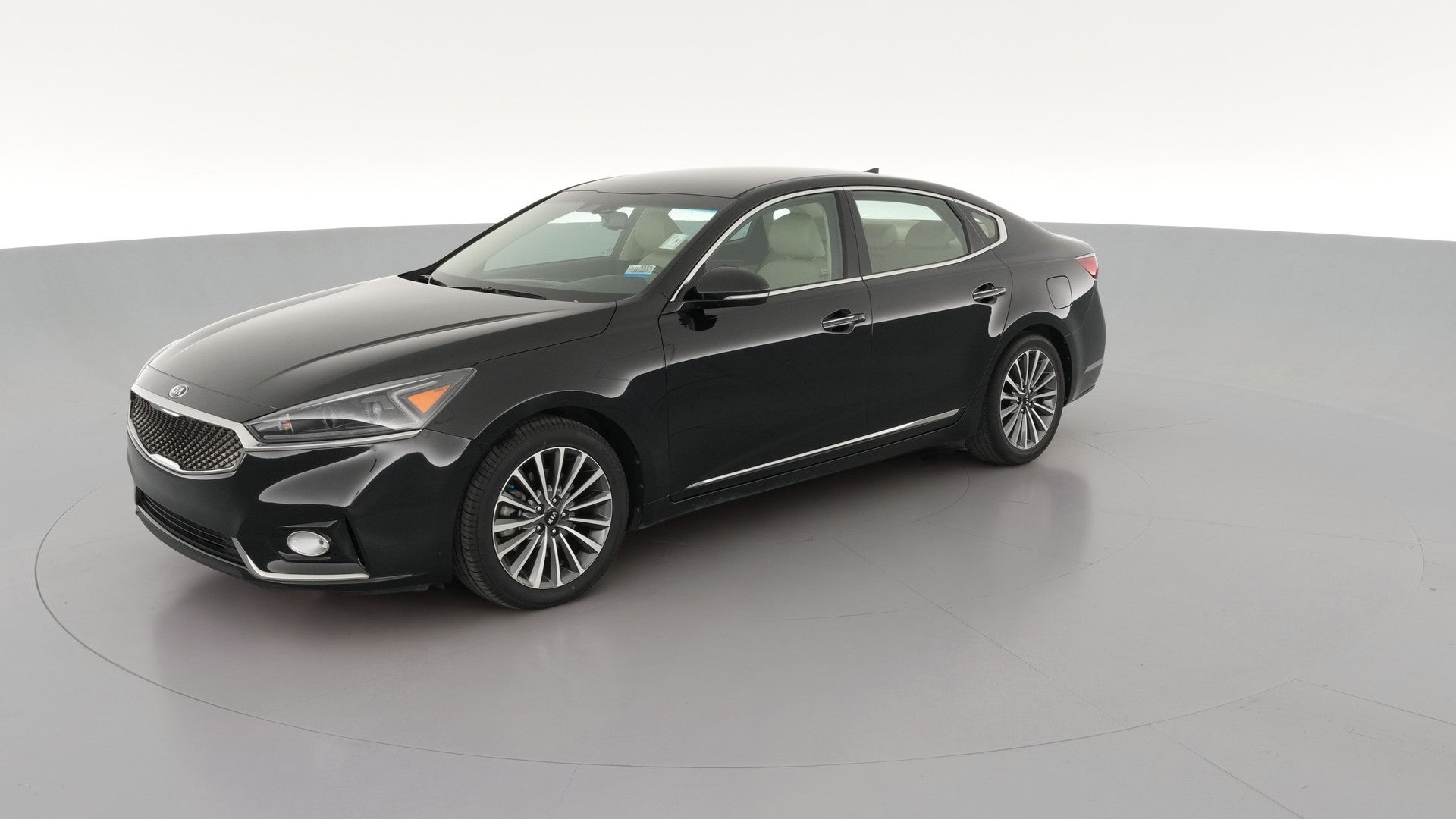 2018 Kia Cadenza vehicle photo