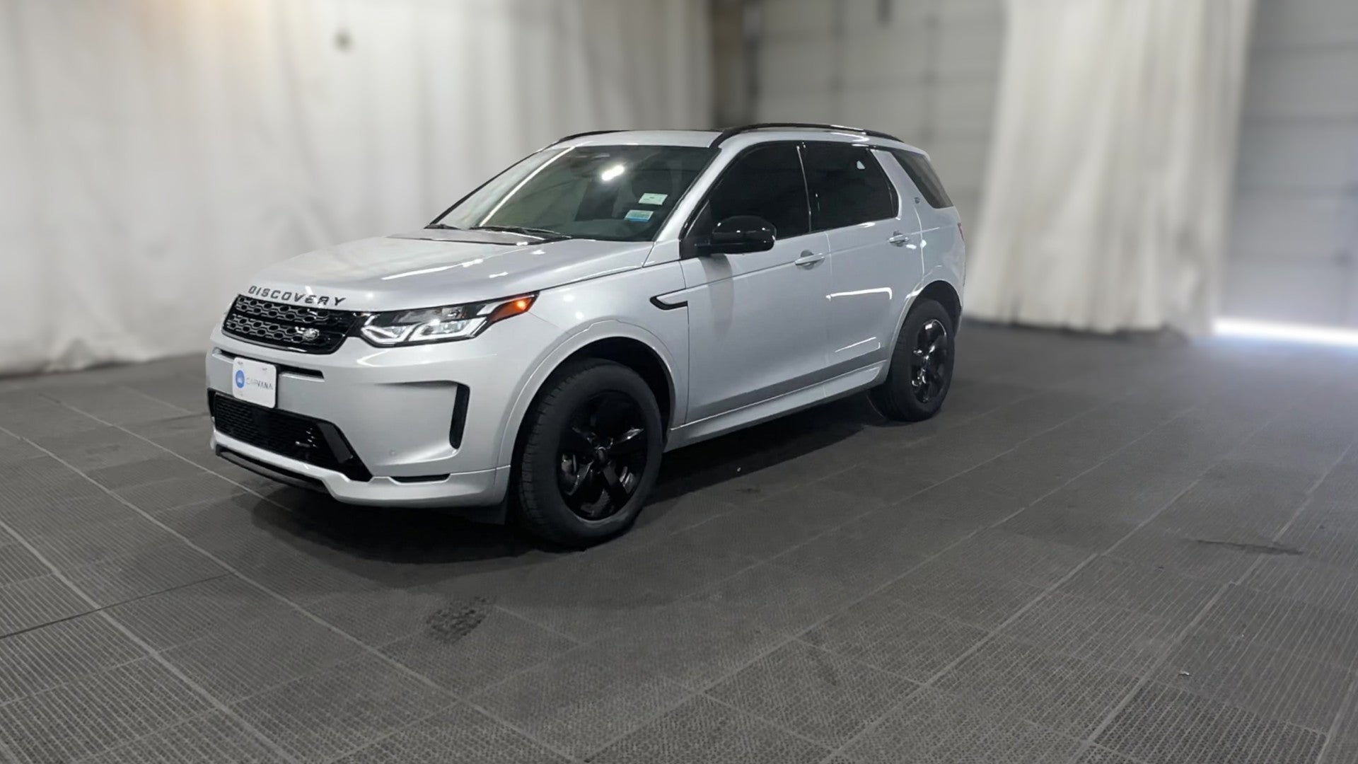 2023 Land Rover Discovery Sport vehicle photo