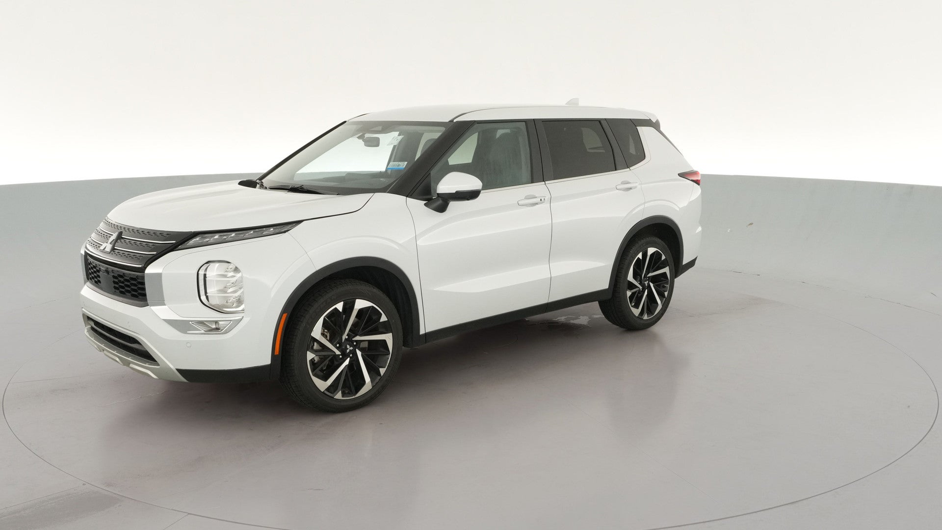 2024 Mitsubishi Outlander vehicle photo