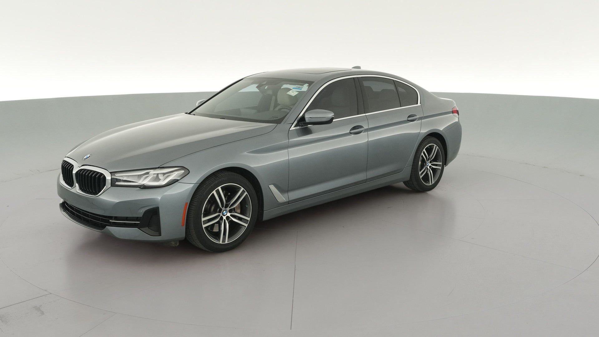 2021 BMW 5 Series vehicle photo