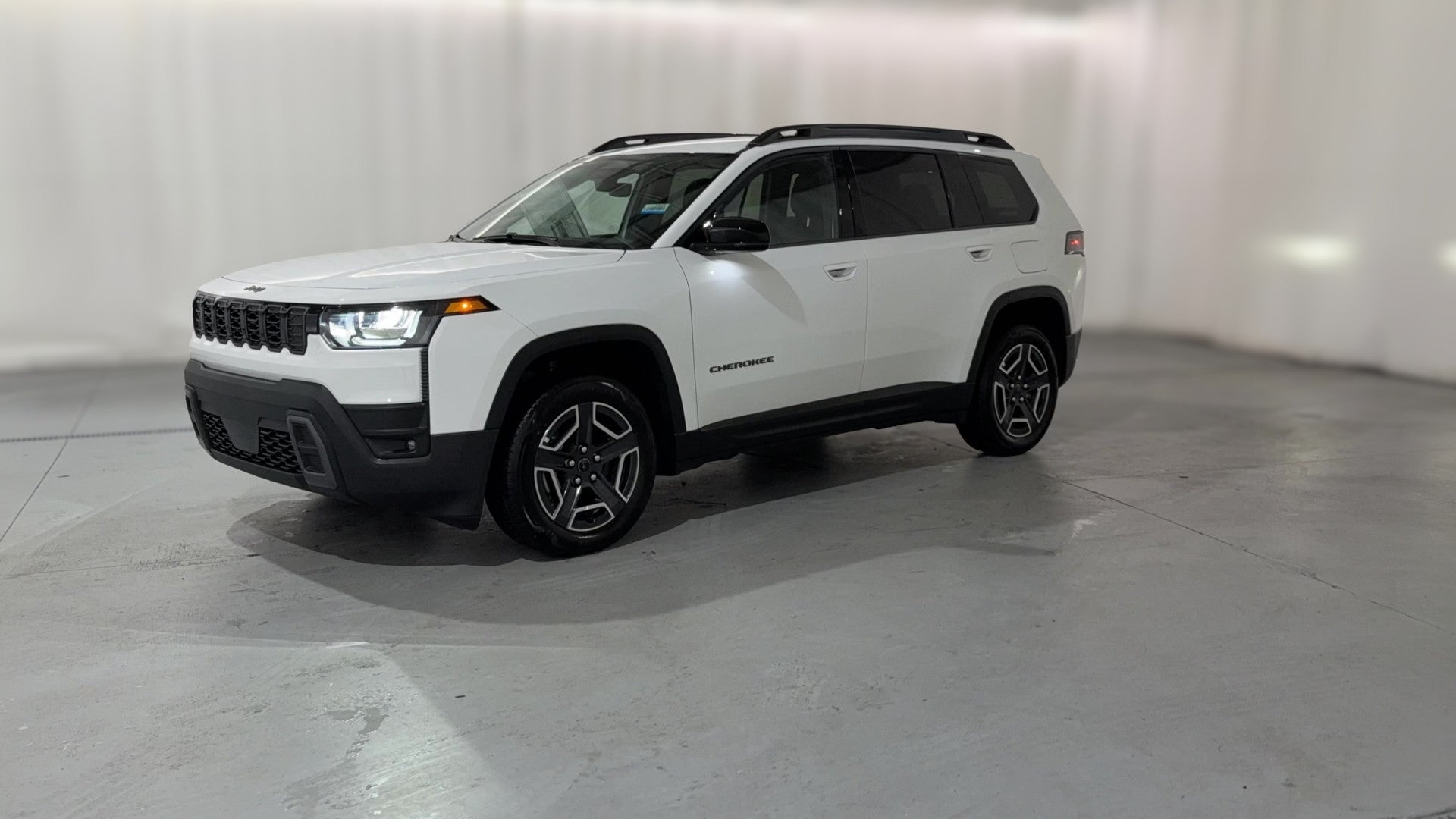 2026 Jeep Cherokee vehicle photo