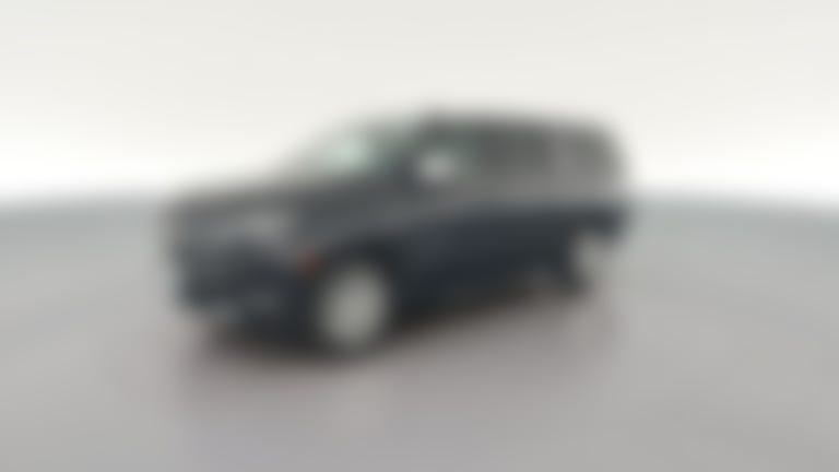 2024 Chevrolet Suburban vehicle photo