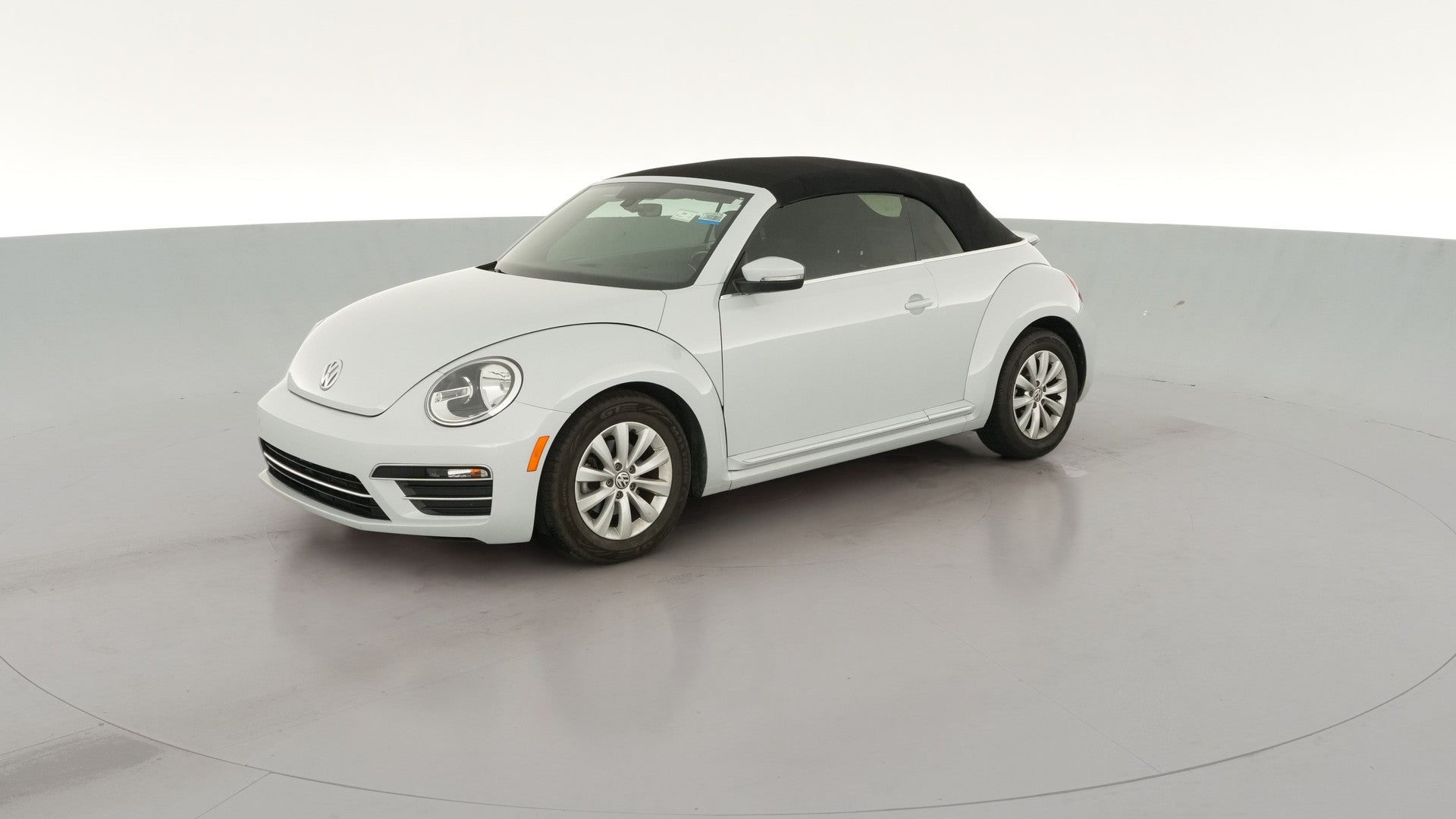 2017 Volkswagen Beetle vehicle photo