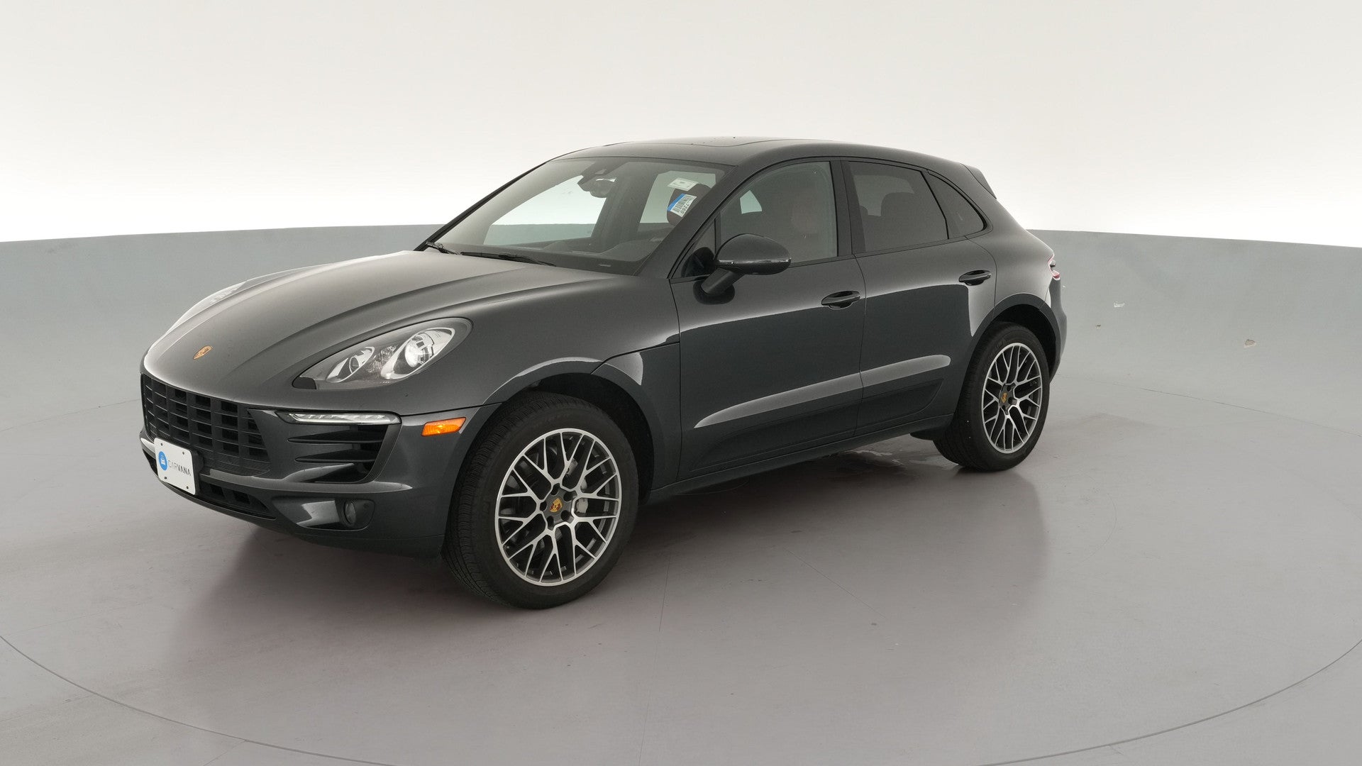 2017 Porsche Macan vehicle photo