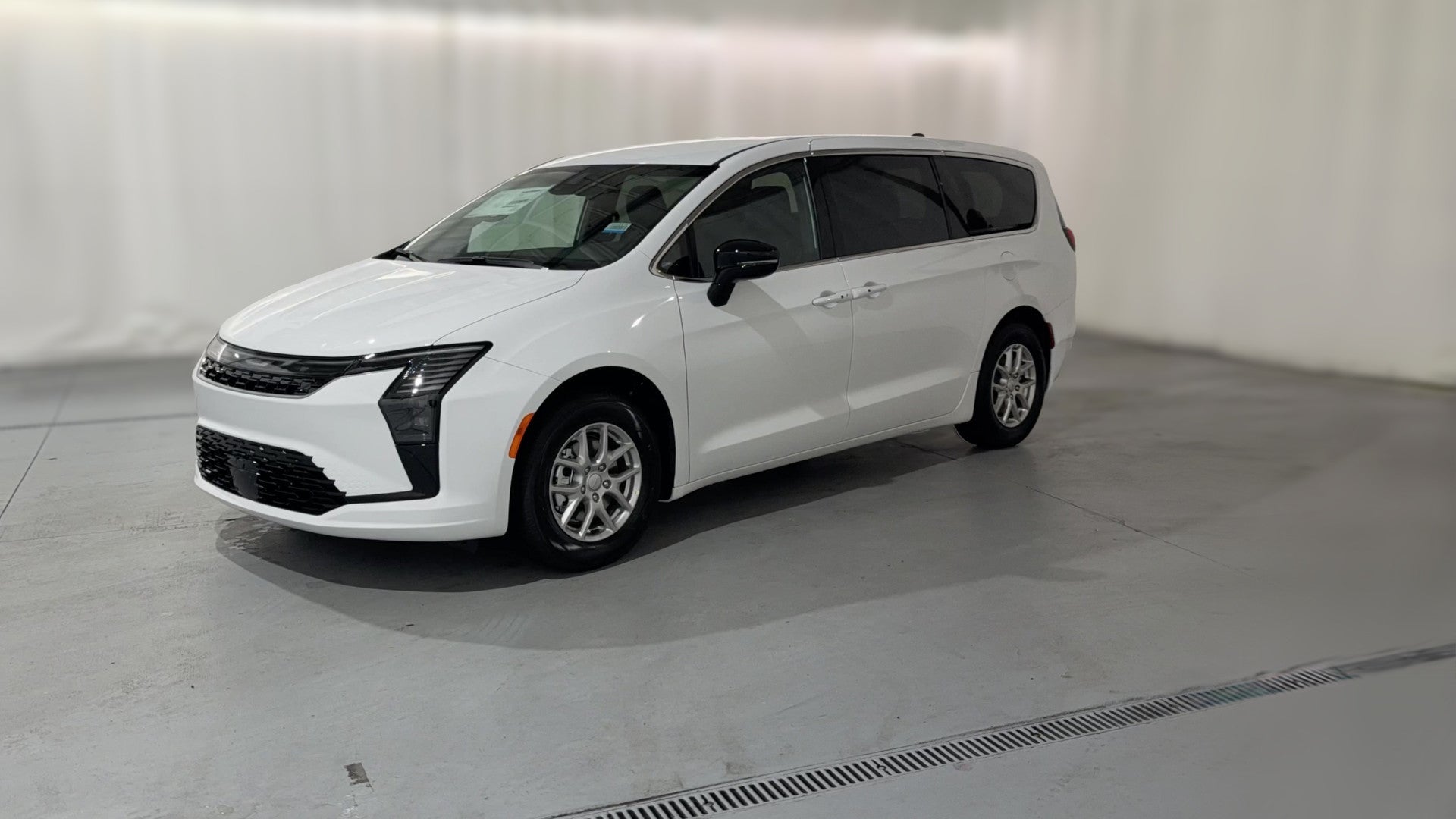 2027 Chrysler Pacifica vehicle photo