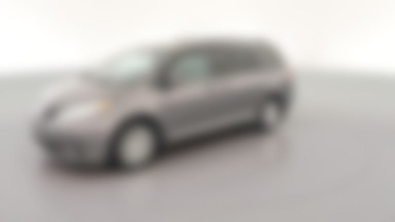 2017 Toyota Sienna vehicle photo