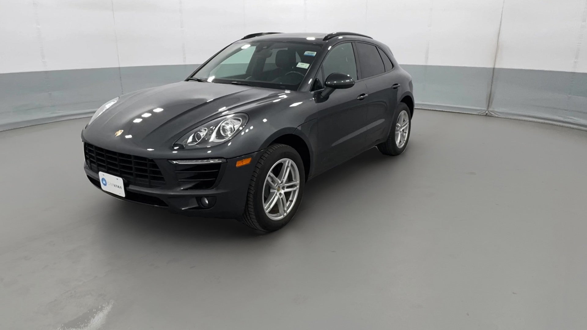 2018 Porsche Macan vehicle photo