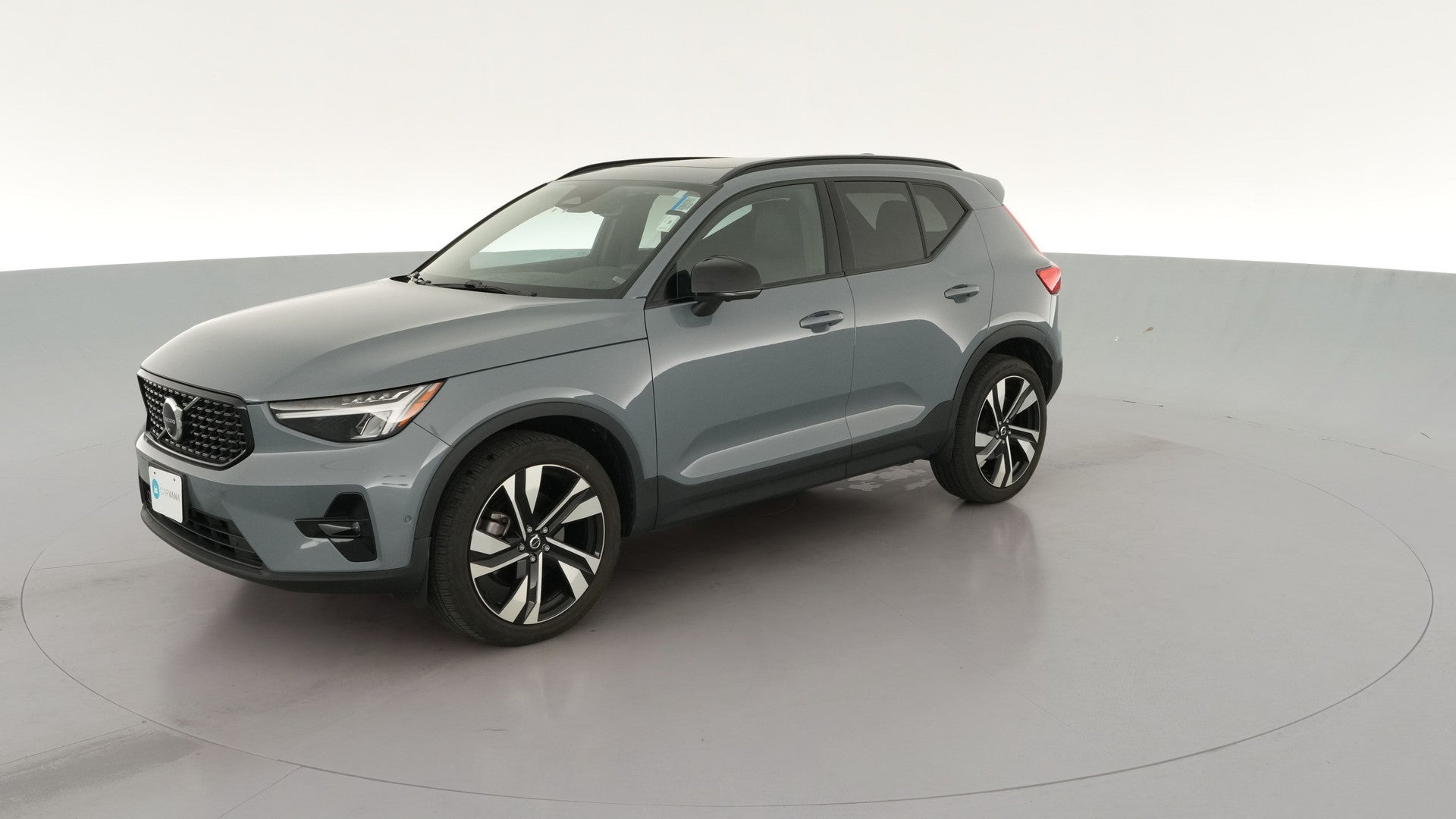 2023 Volvo XC40 vehicle photo