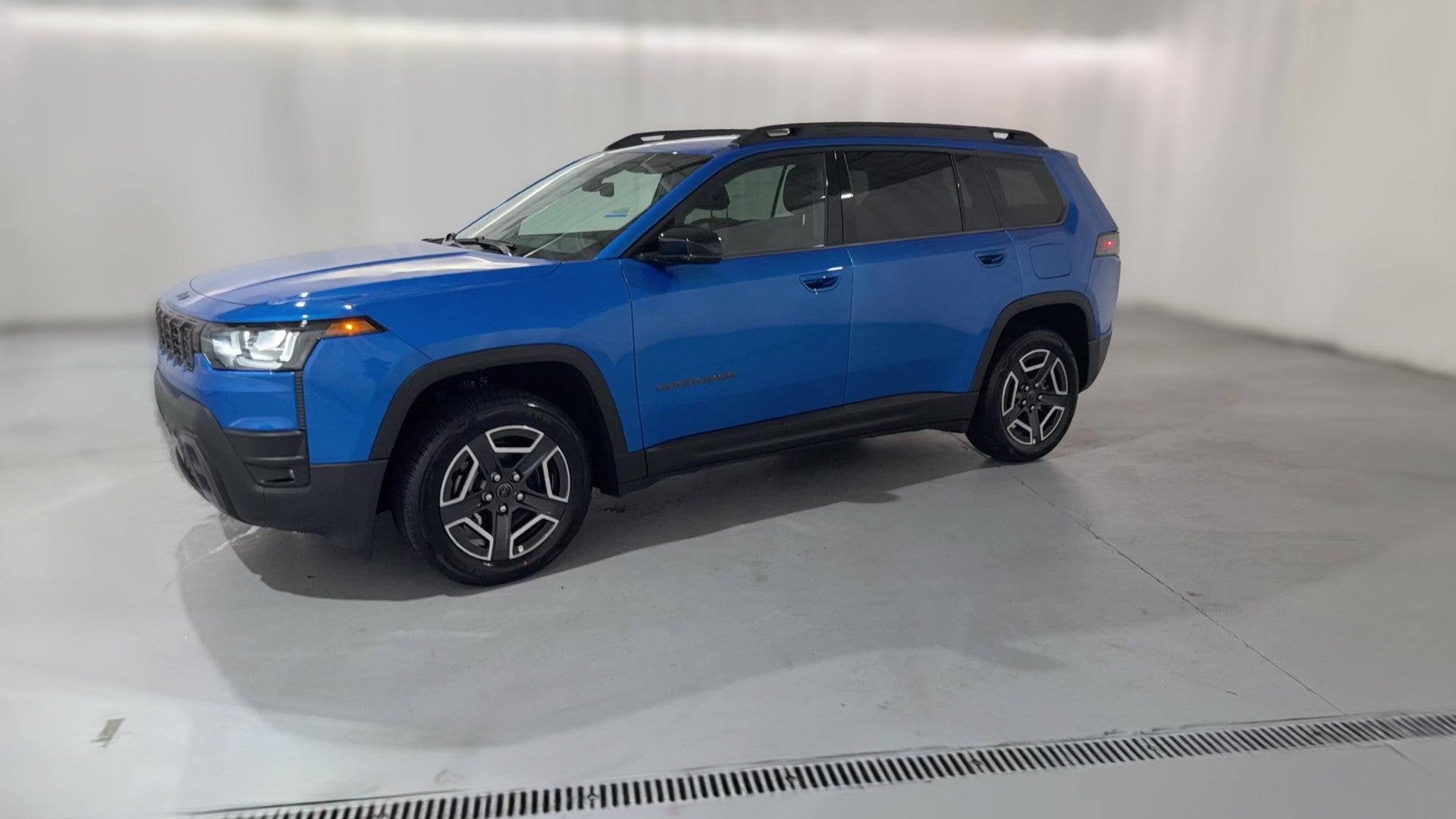 2026 Jeep Cherokee vehicle photo