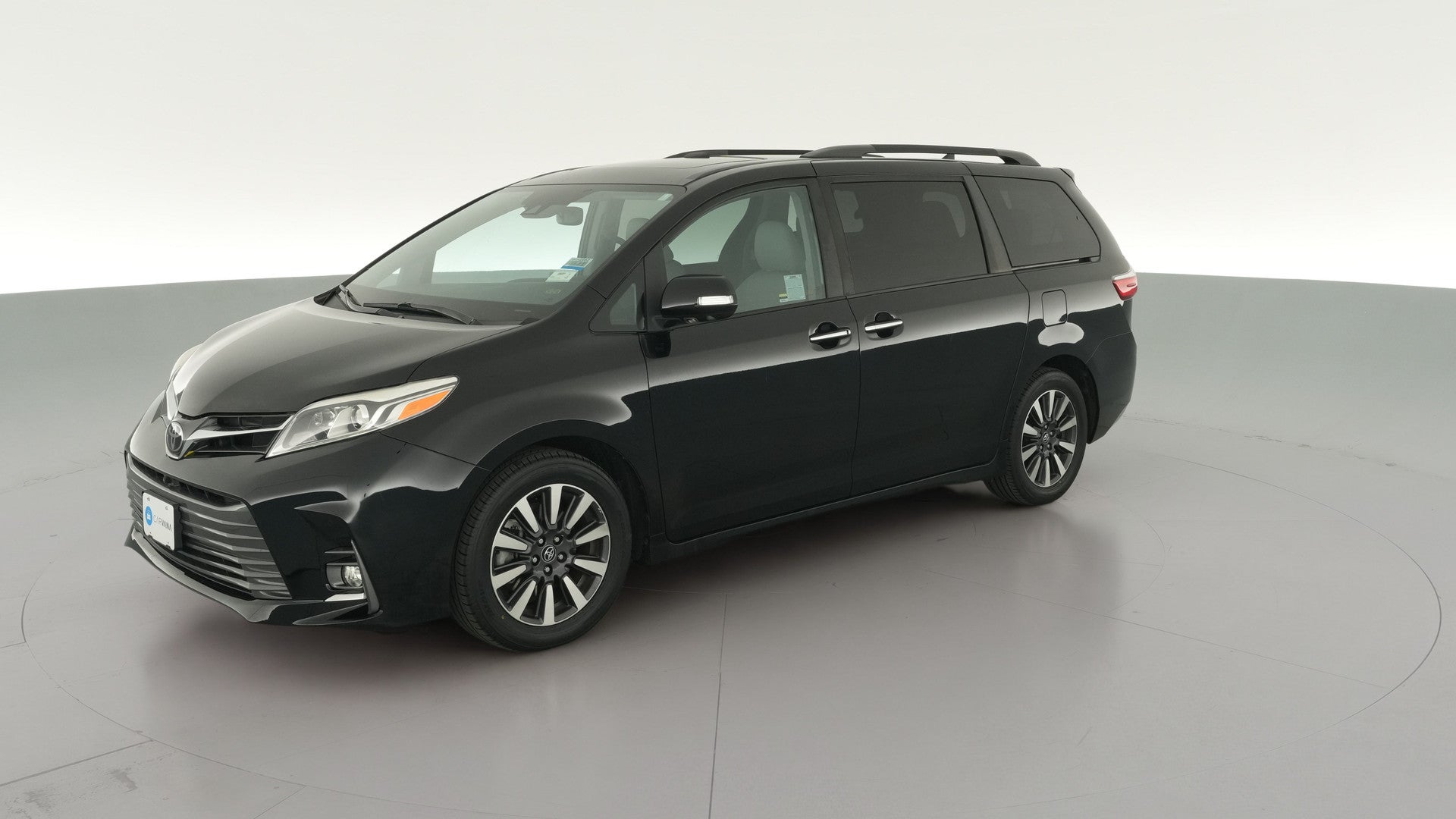2018 Toyota Sienna vehicle photo