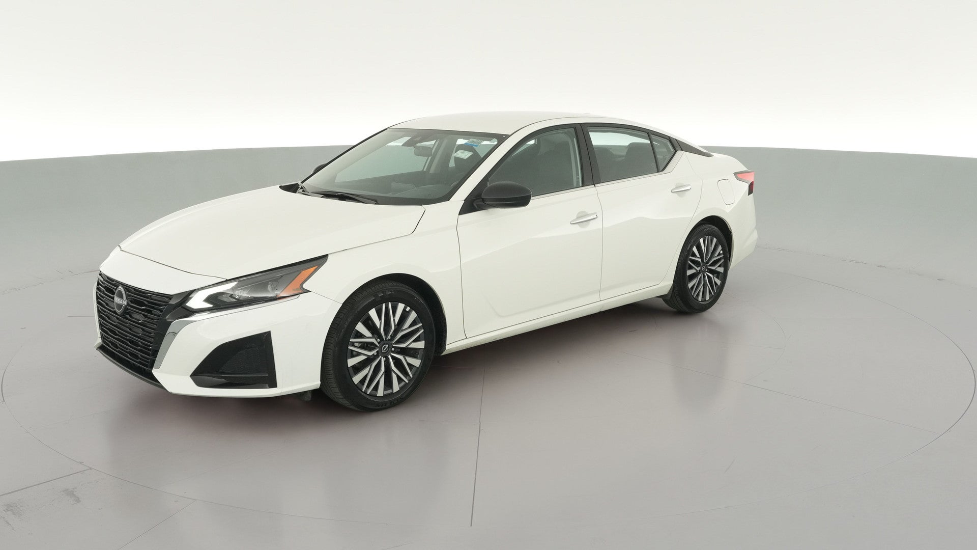 2025 Nissan Altima vehicle photo