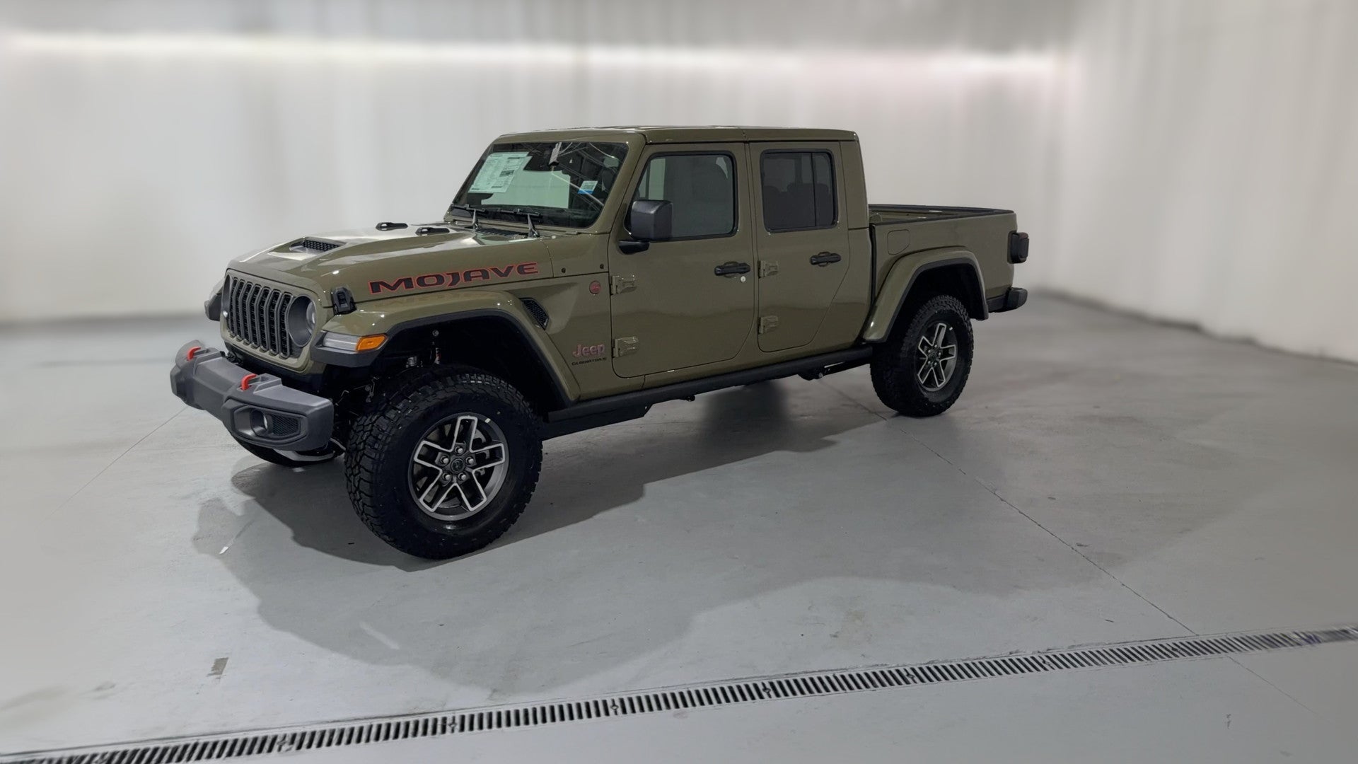 2026 Jeep Gladiator vehicle photo