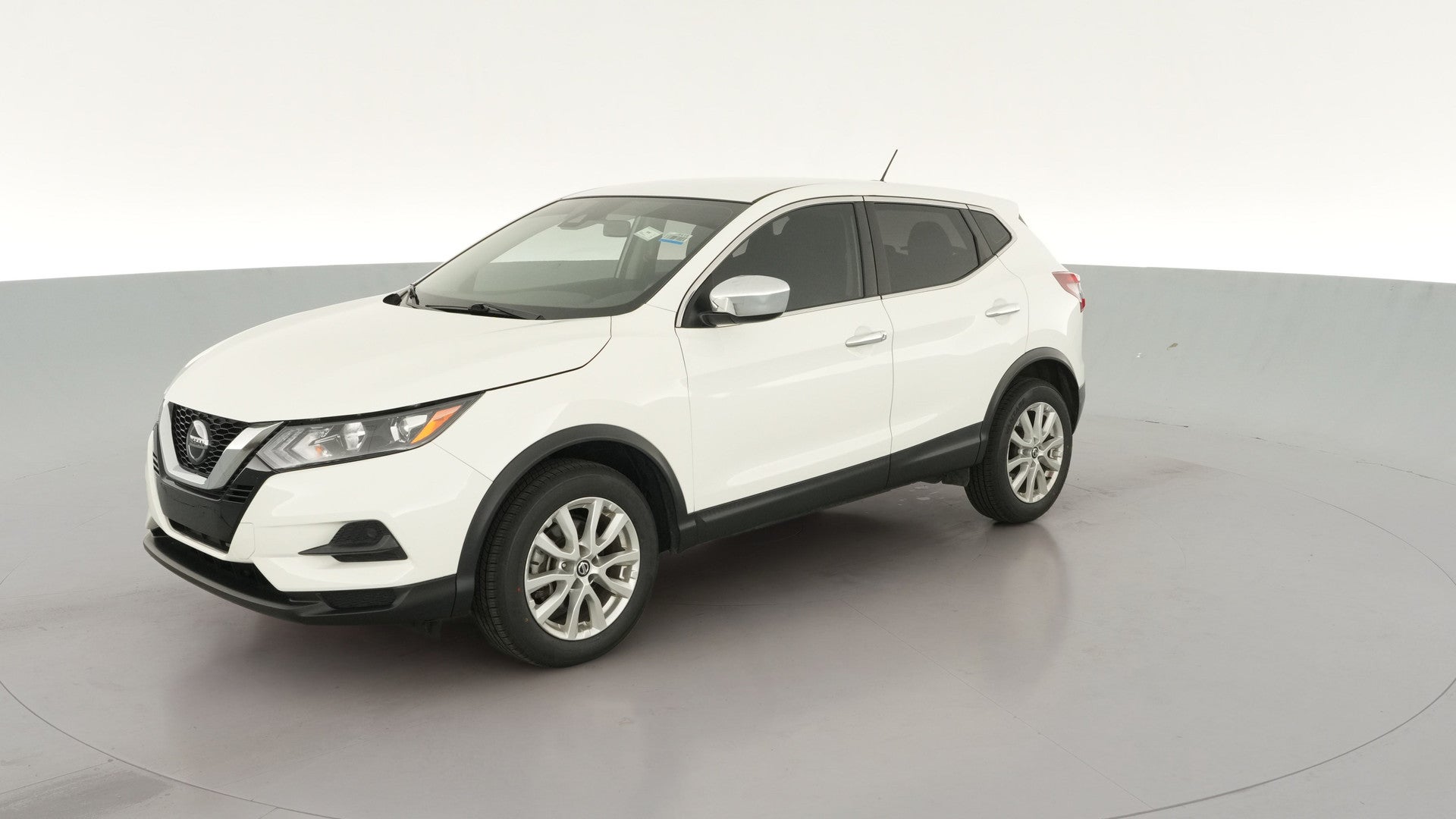 2021 Nissan Rogue Sport vehicle photo