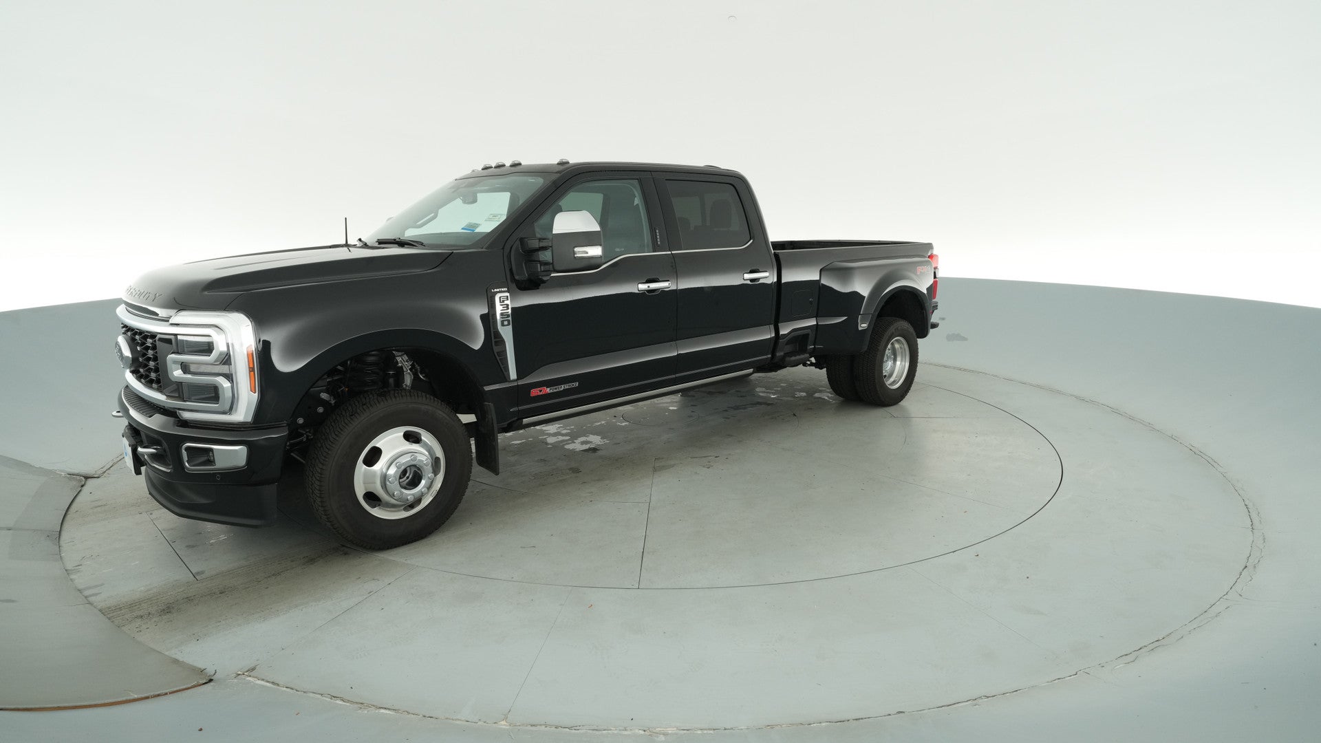 2024 Ford F350 Super Duty Crew Cab vehicle photo