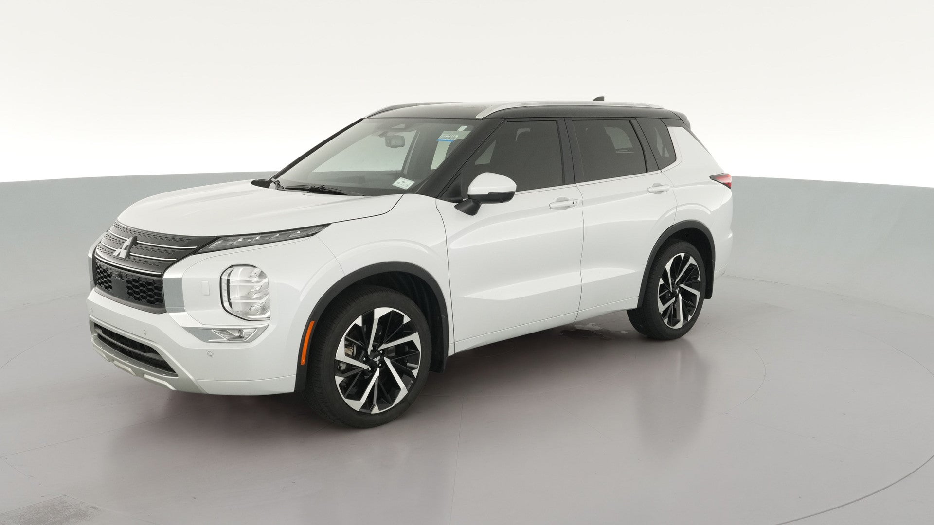 2024 Mitsubishi Outlander vehicle photo