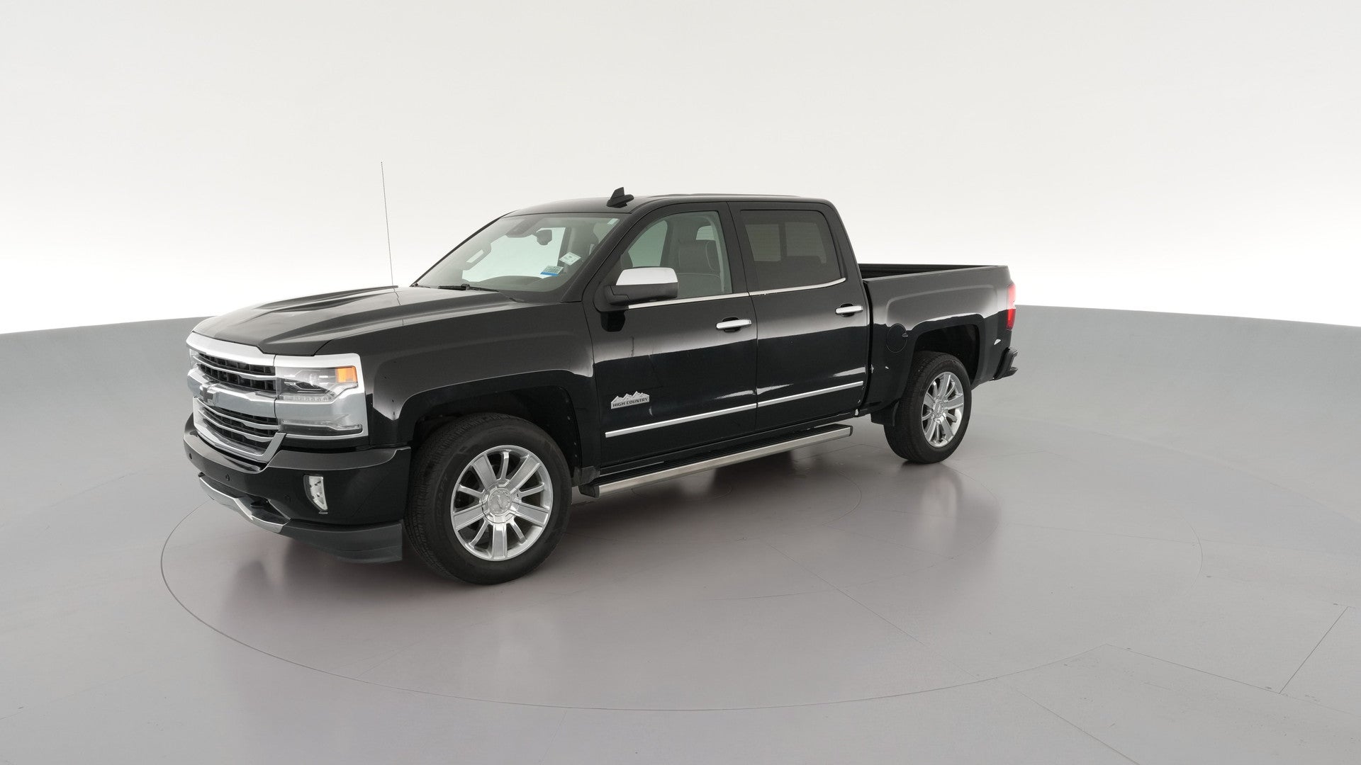2018 Chevrolet Silverado 1500 Crew Cab vehicle photo
