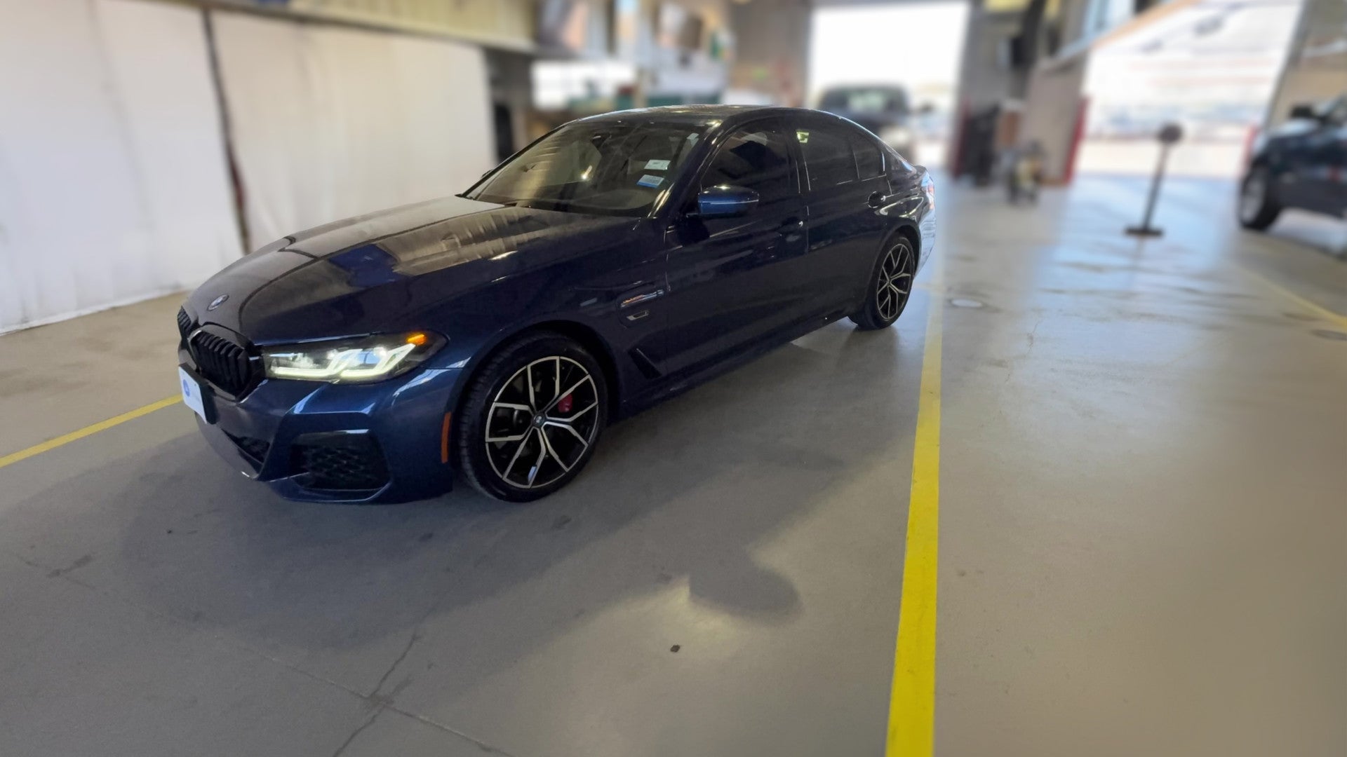 2023 BMW 5 Series vehicle photo