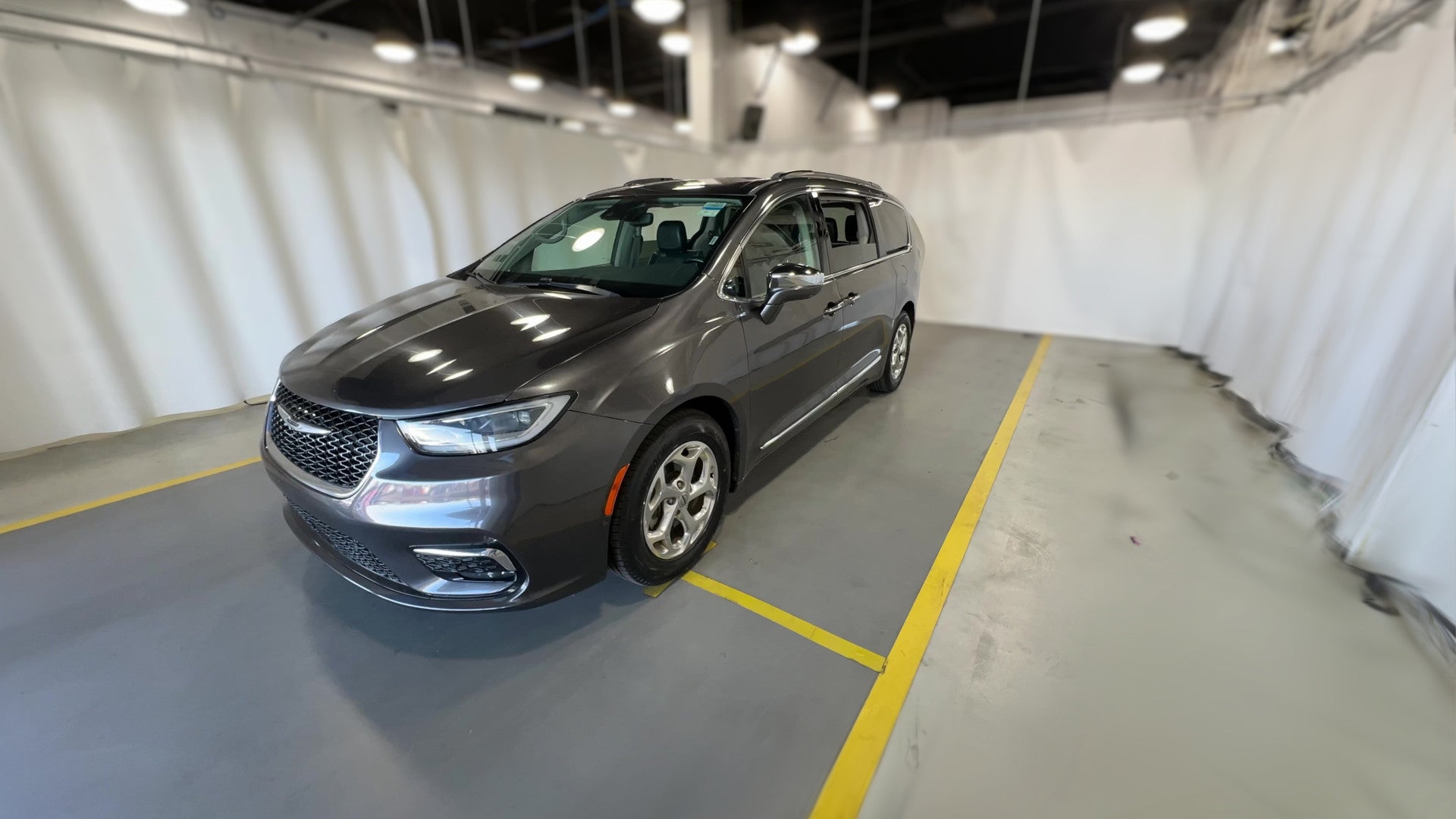 2022 Chrysler Pacifica vehicle photo