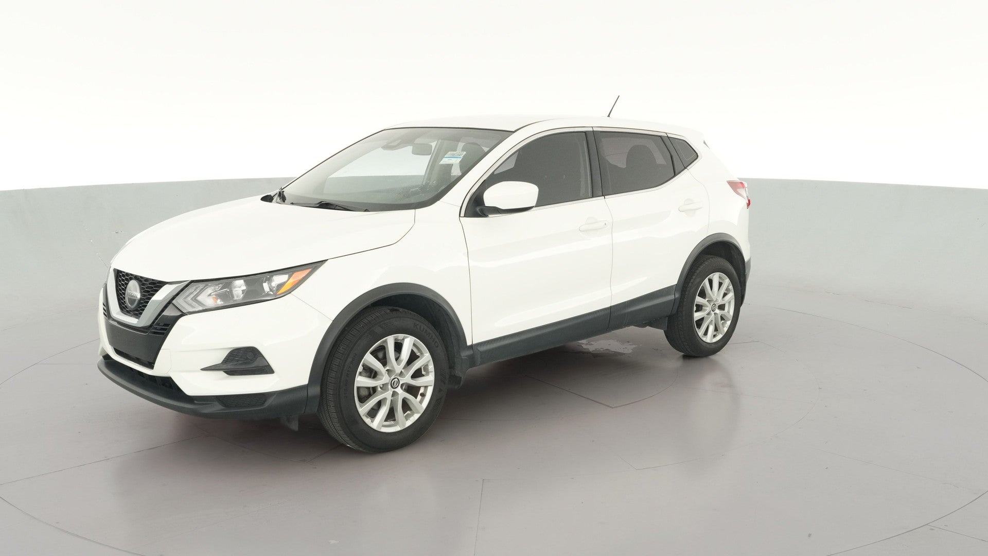2021 Nissan Rogue Sport vehicle photo