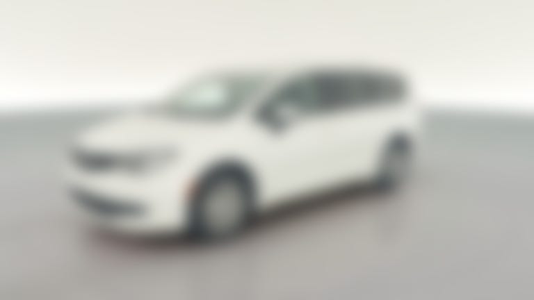 2022 Chrysler Voyager vehicle photo