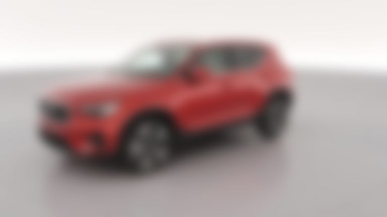 2025 Volvo XC40 vehicle photo