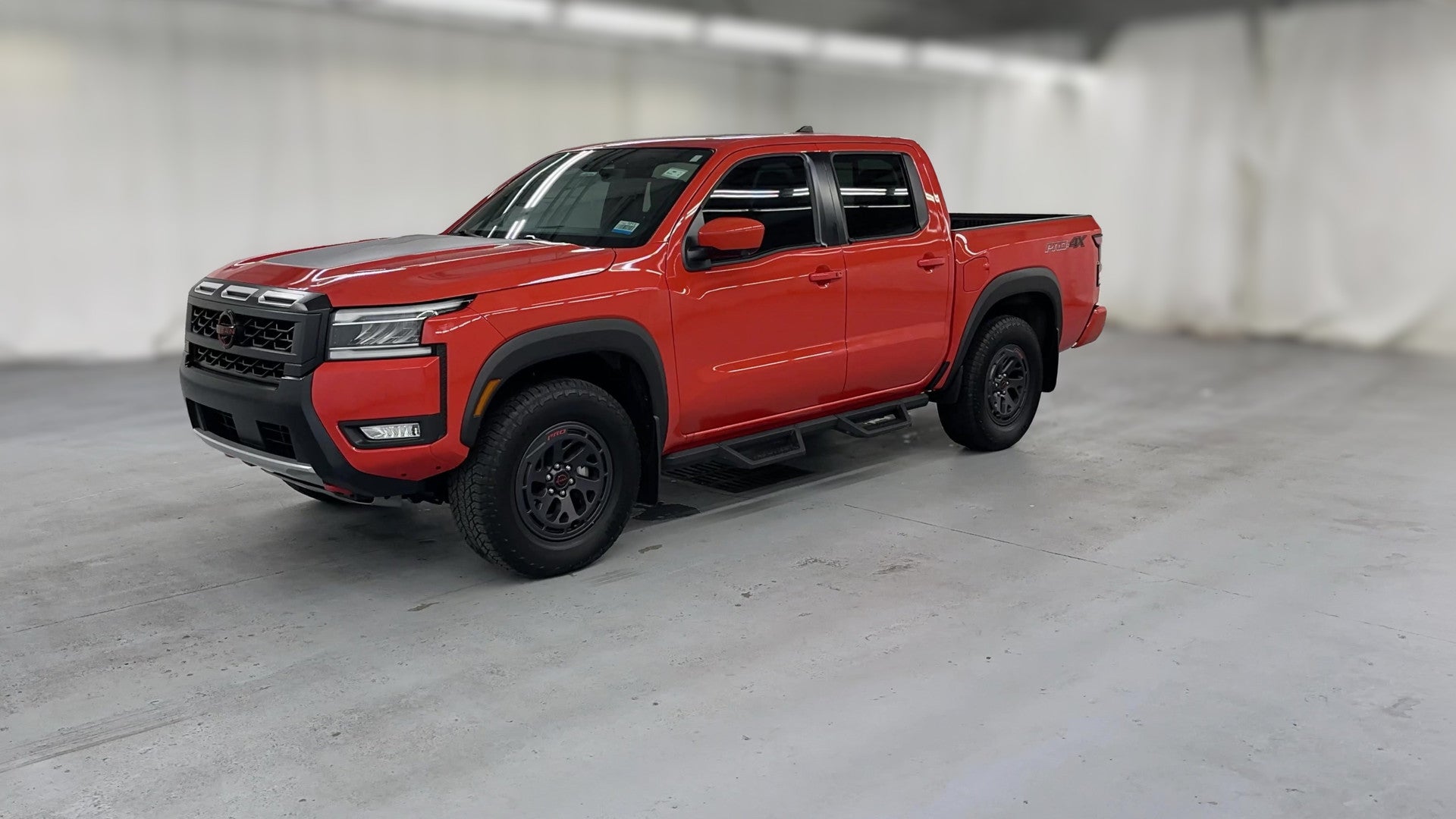 2025 Nissan Frontier Crew Cab vehicle photo