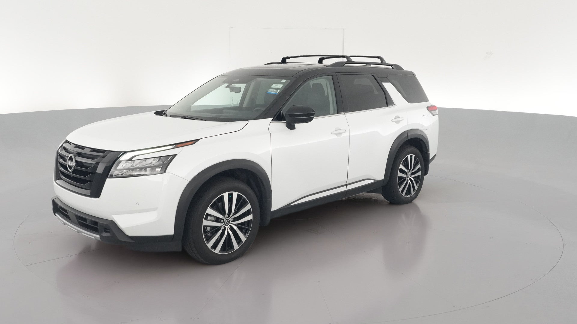 2025 Nissan Pathfinder vehicle photo