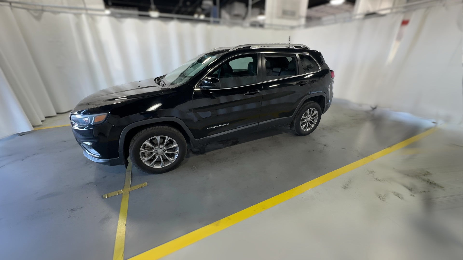 2019 Jeep Cherokee vehicle photo