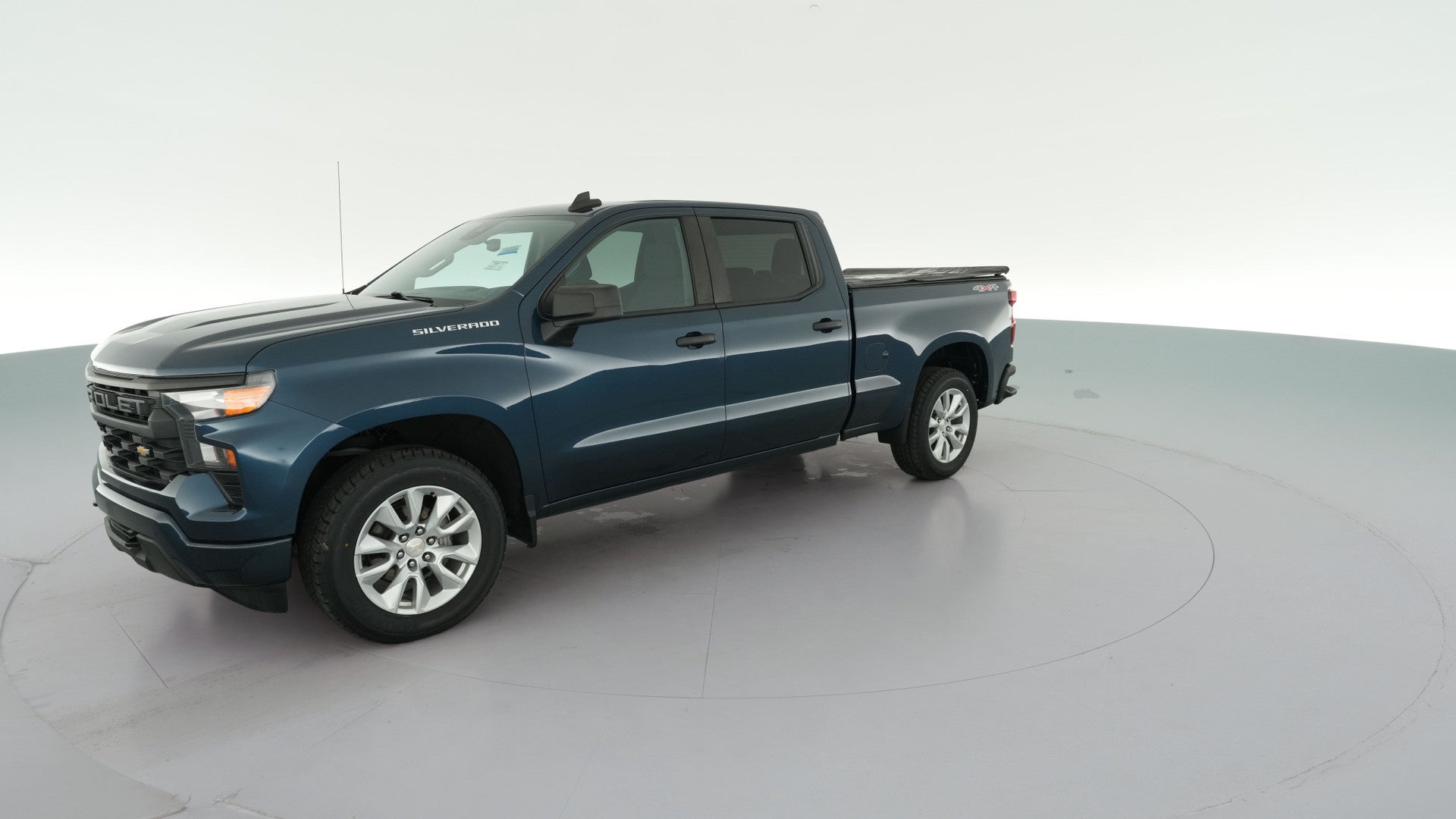 2022 Chevrolet Silverado 1500 Crew Cab vehicle photo