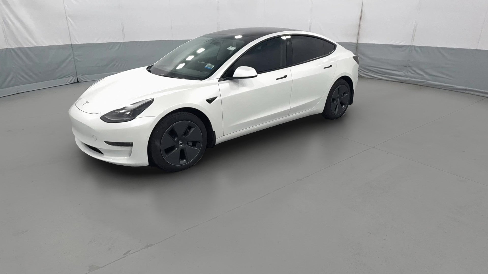 2022 Tesla Model 3 vehicle photo