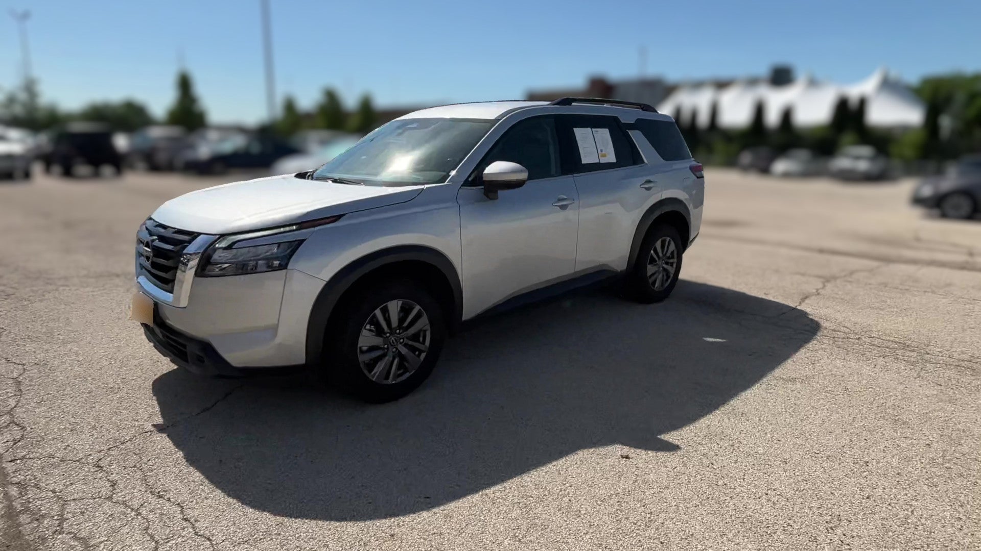 2025 Nissan Pathfinder vehicle photo