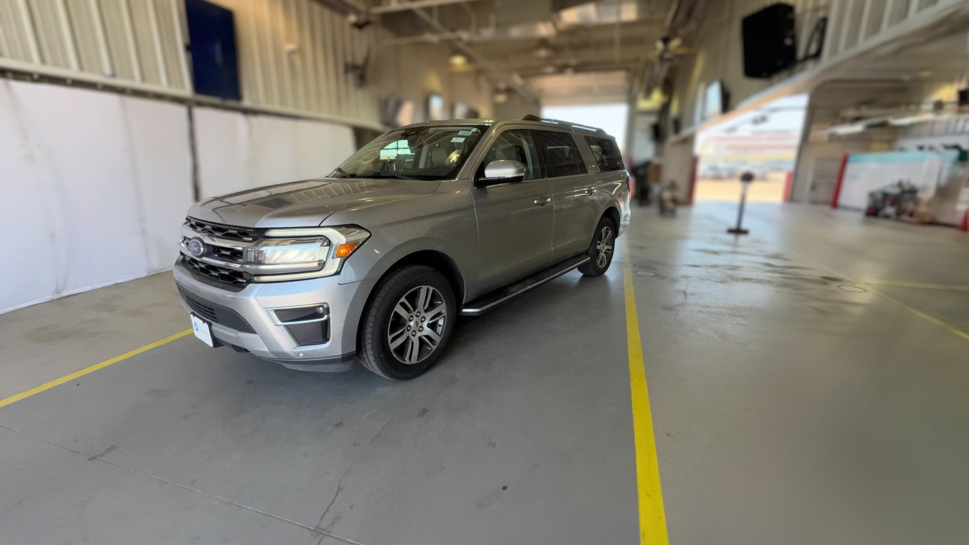 2023 Ford Expedition MAX vehicle photo