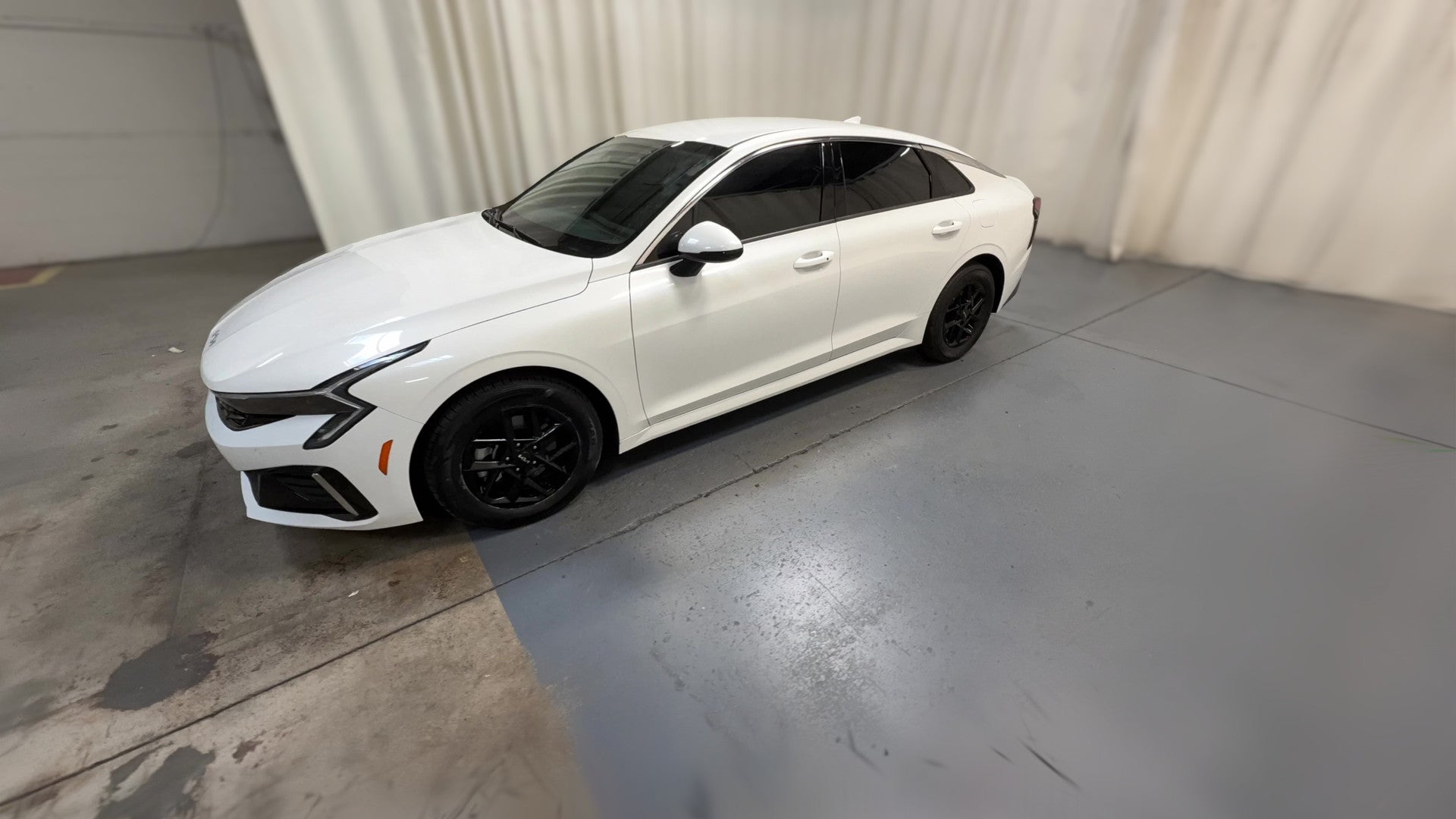2025 Kia K5 vehicle photo