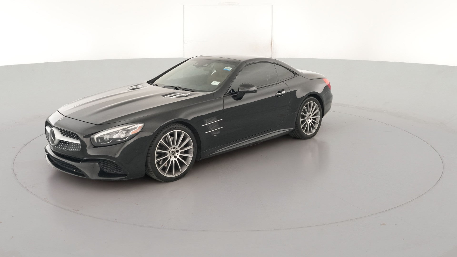 2019 Mercedes-Benz SL vehicle photo