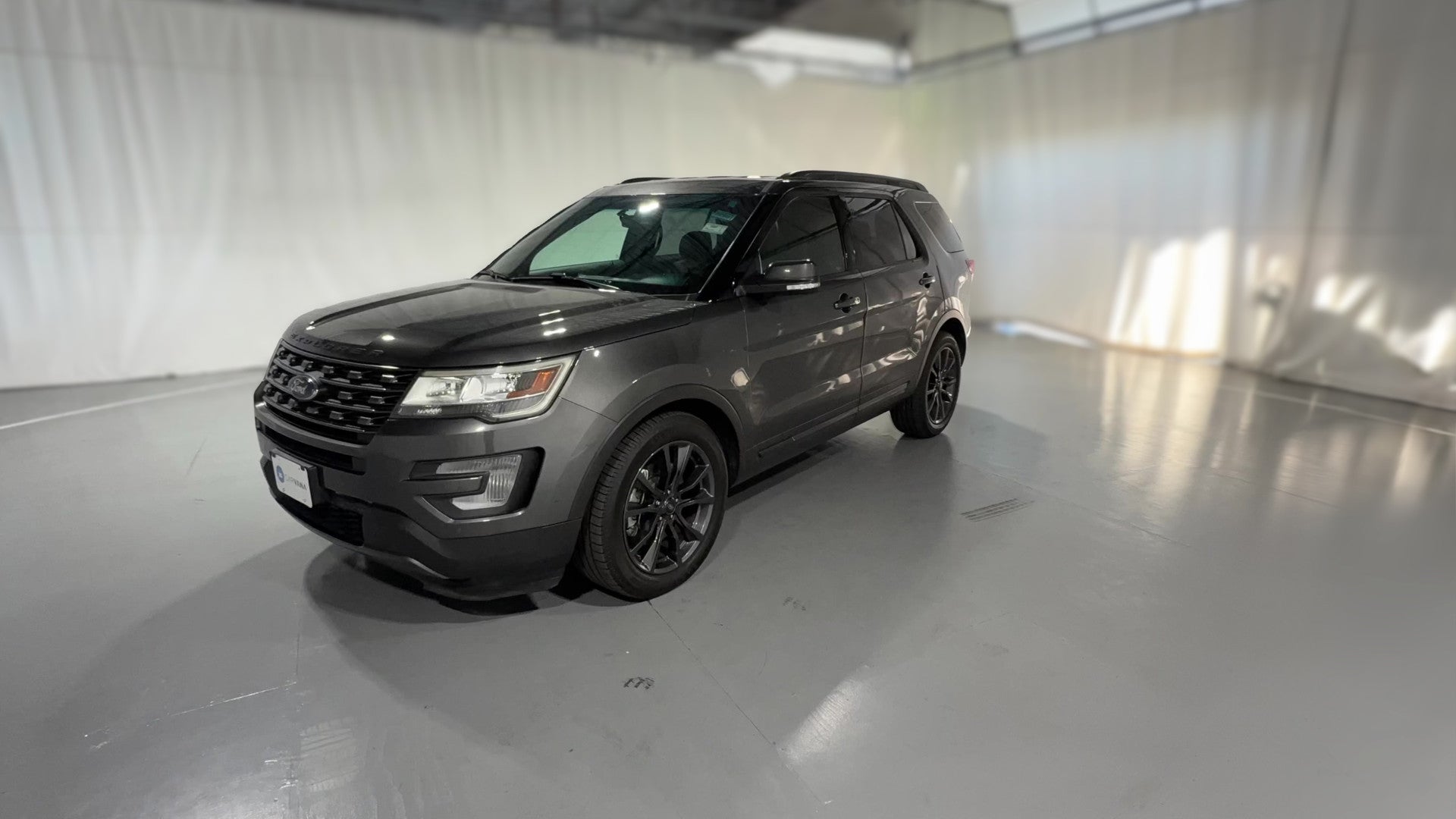 2017 Ford Explorer vehicle photo