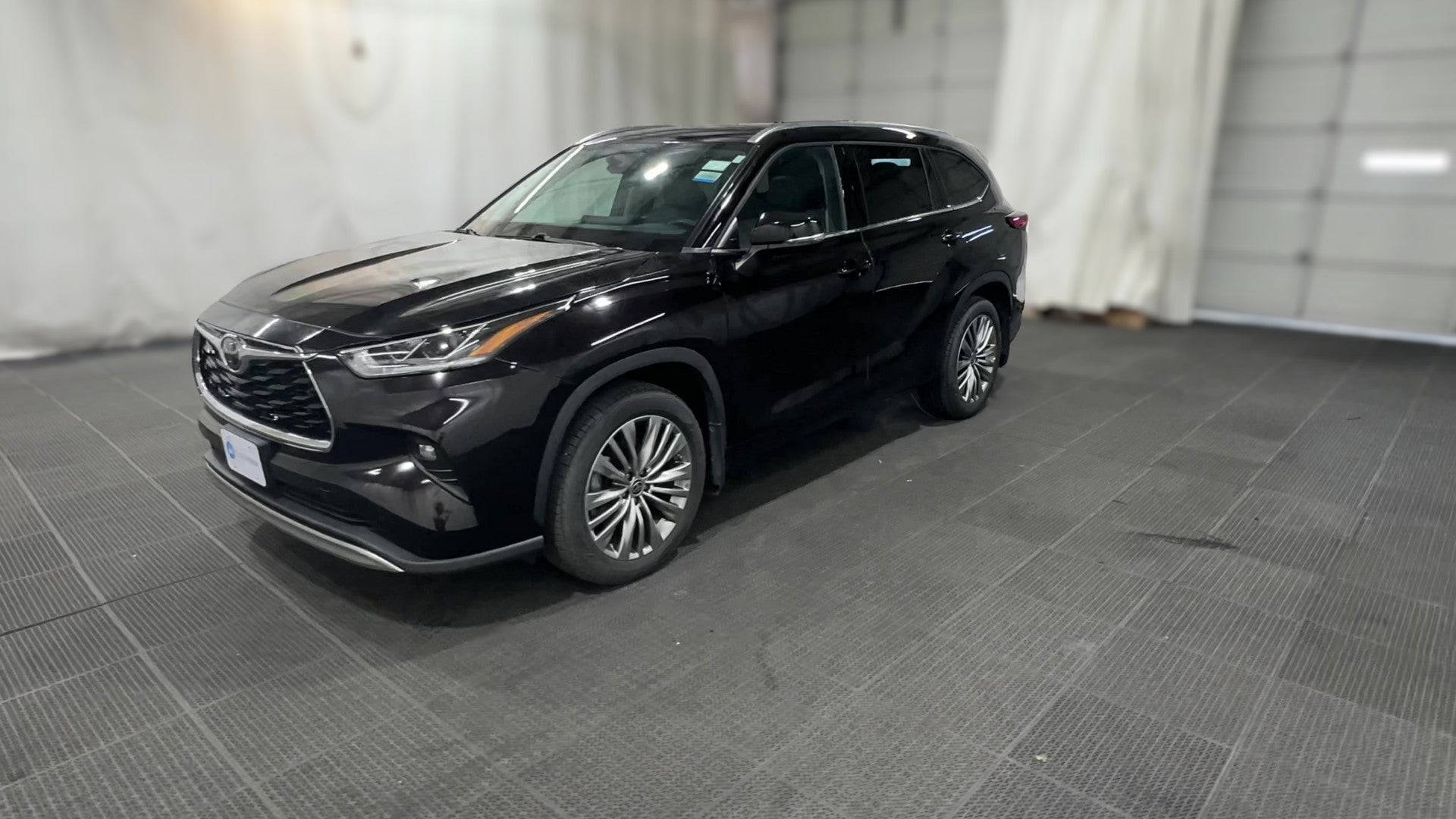 2021 Toyota Highlander vehicle photo