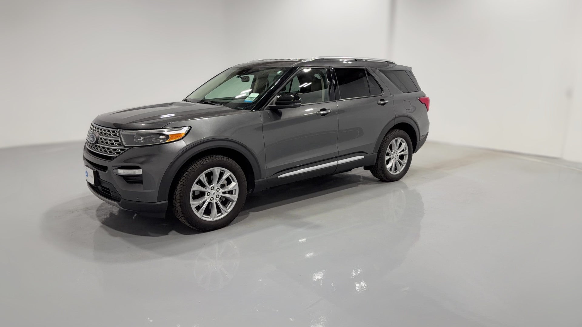 2020 Ford Explorer vehicle photo
