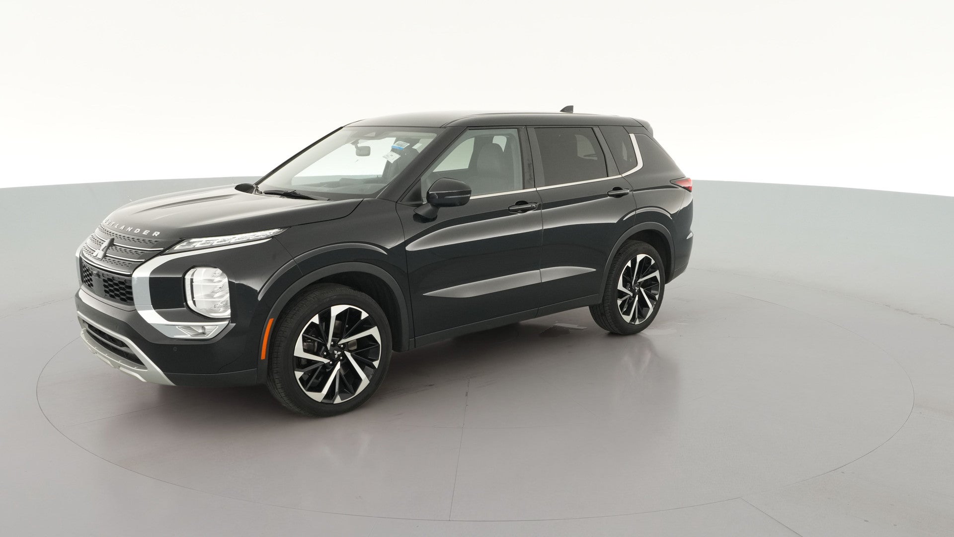 2024 Mitsubishi Outlander vehicle photo