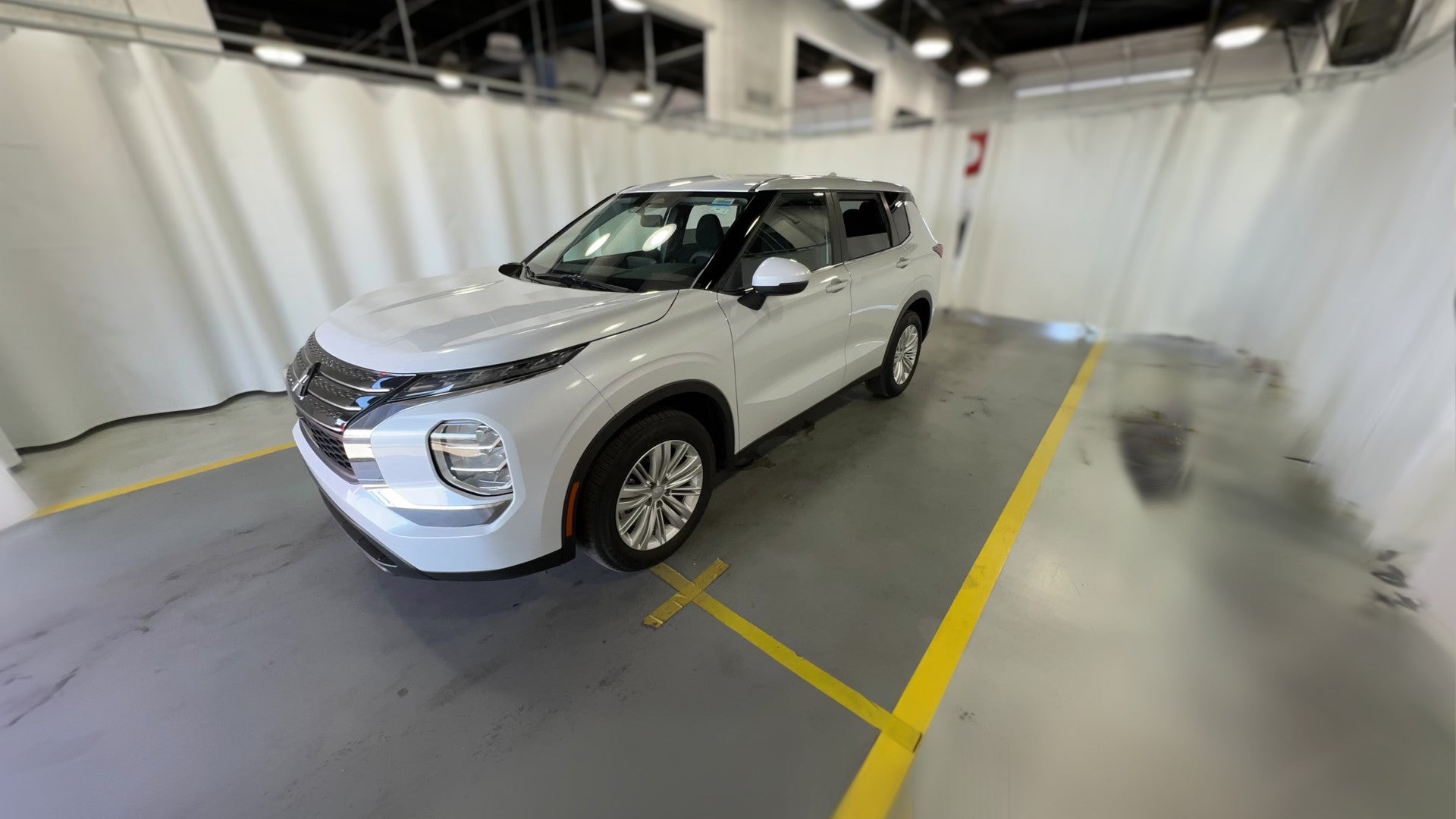 2024 Mitsubishi Outlander vehicle photo