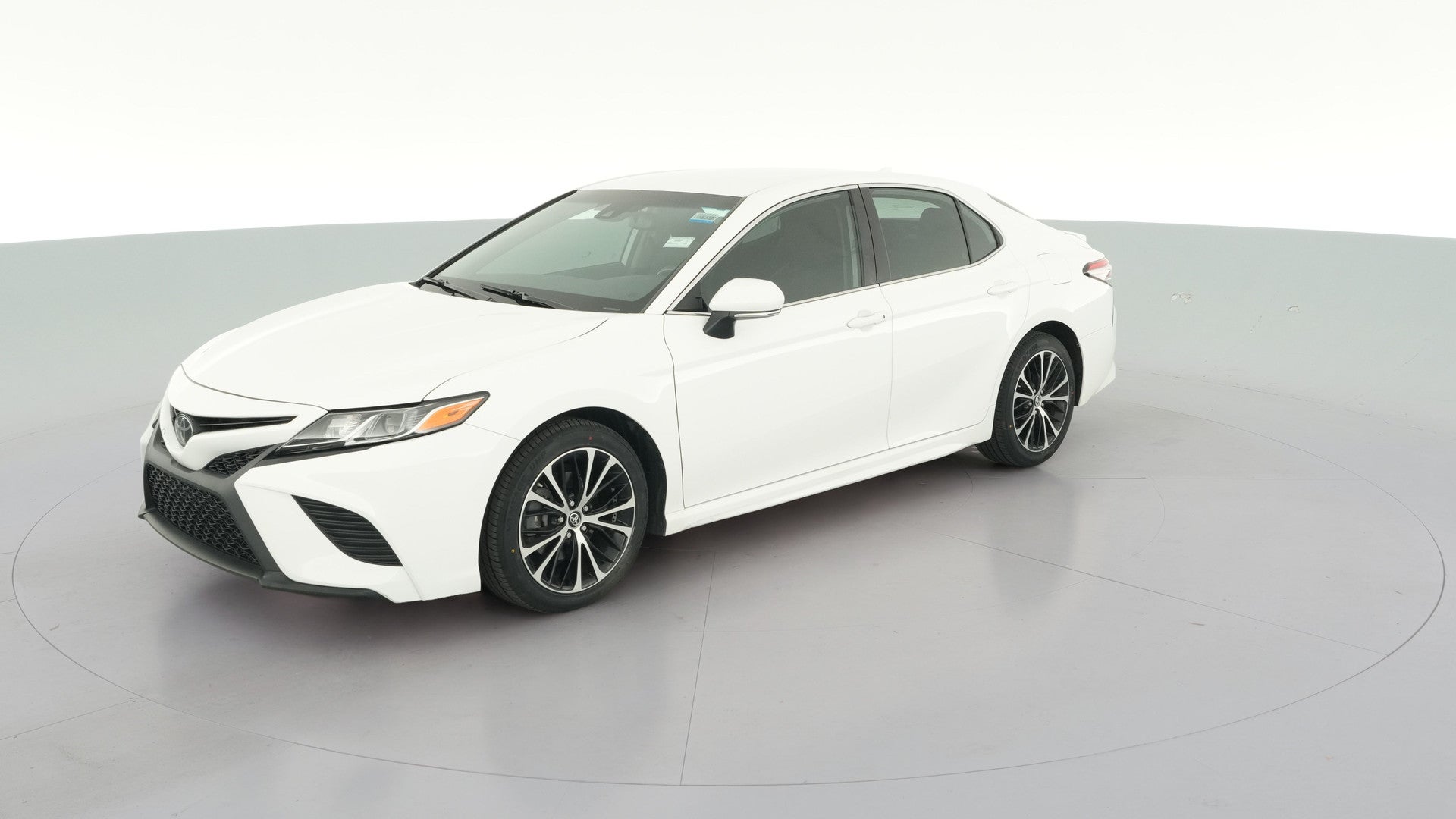 2019 Toyota Camry vehicle photo