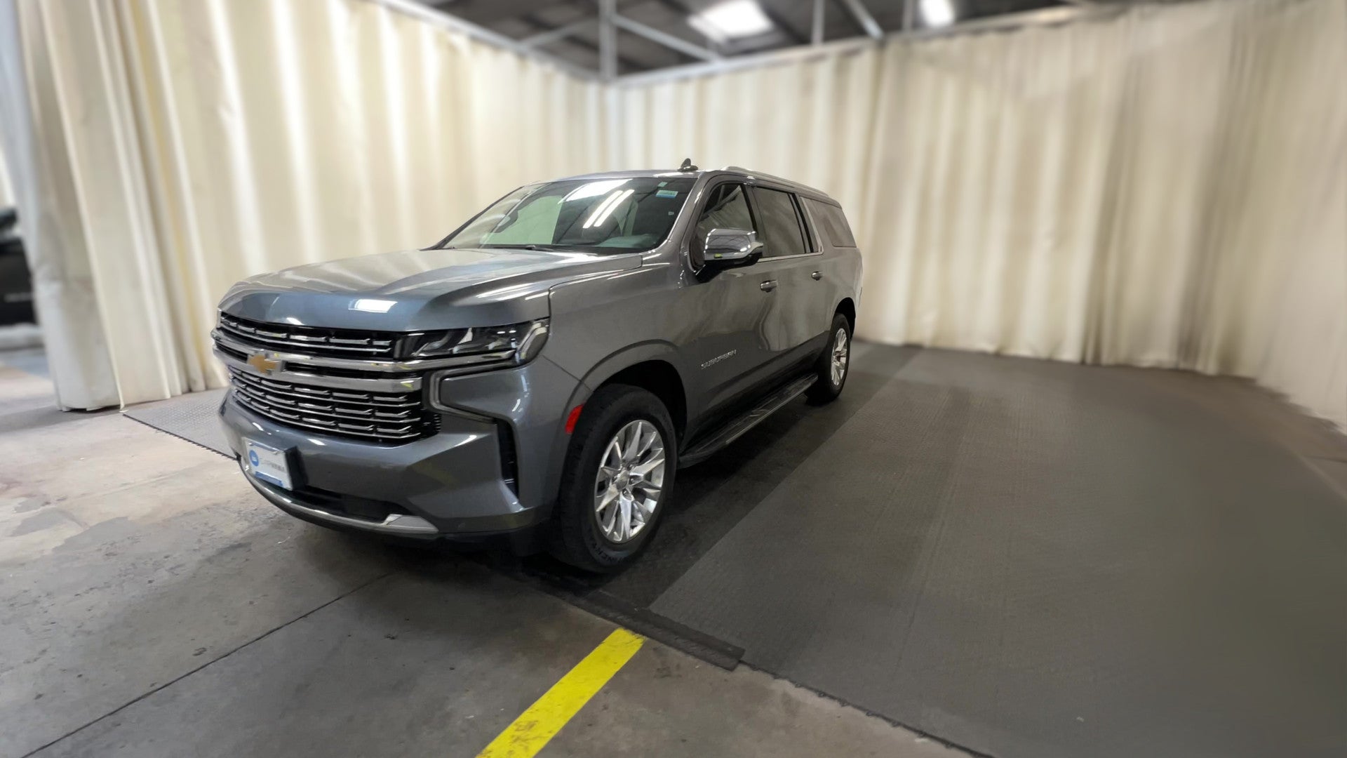 2022 Chevrolet Suburban vehicle photo