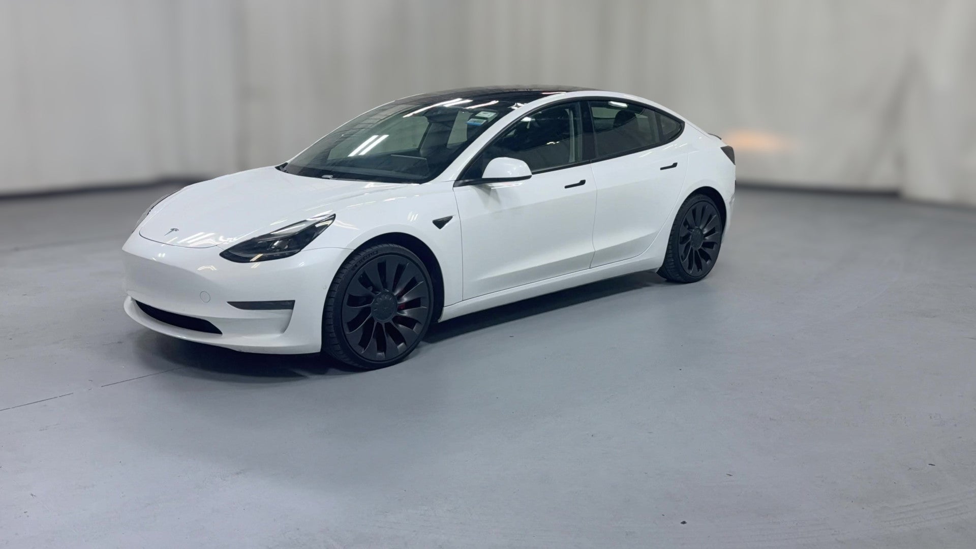 2021 Tesla Model 3 vehicle photo