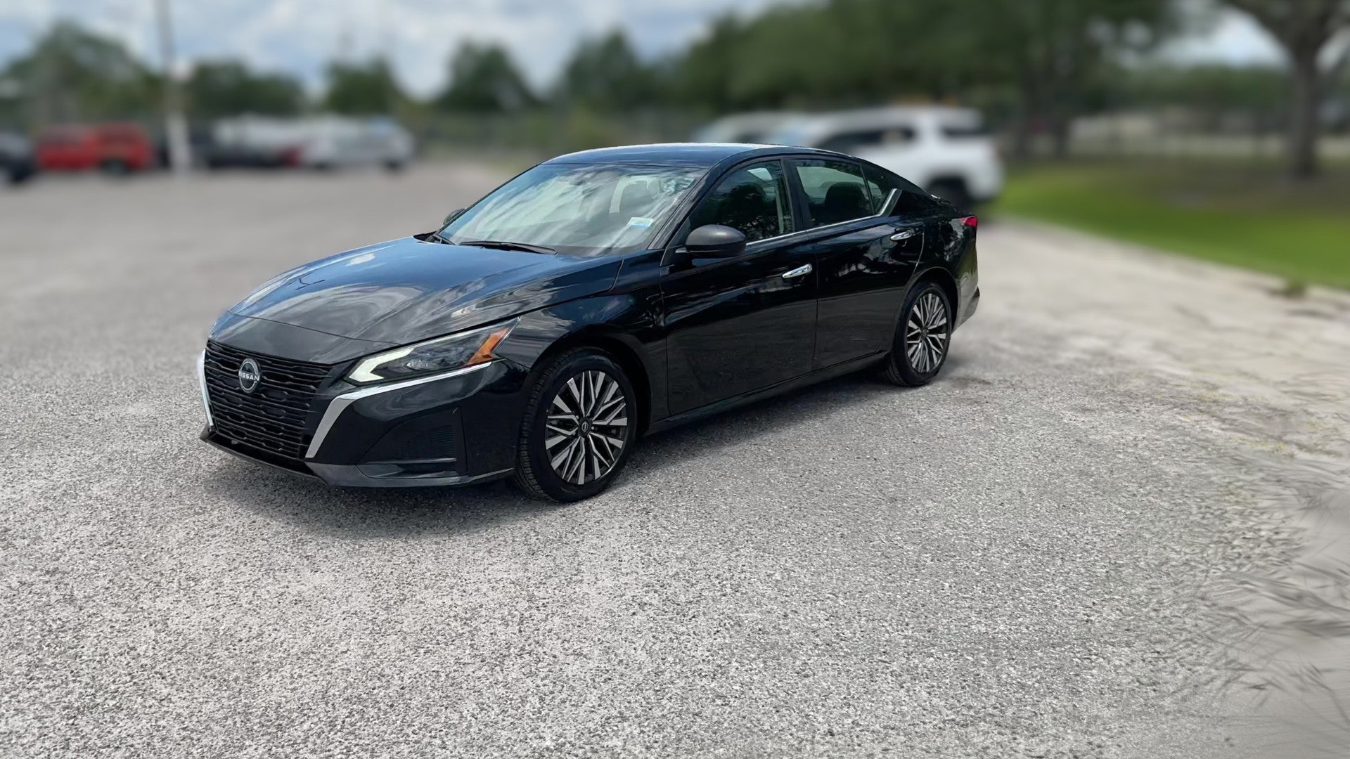 2025 Nissan Altima vehicle photo