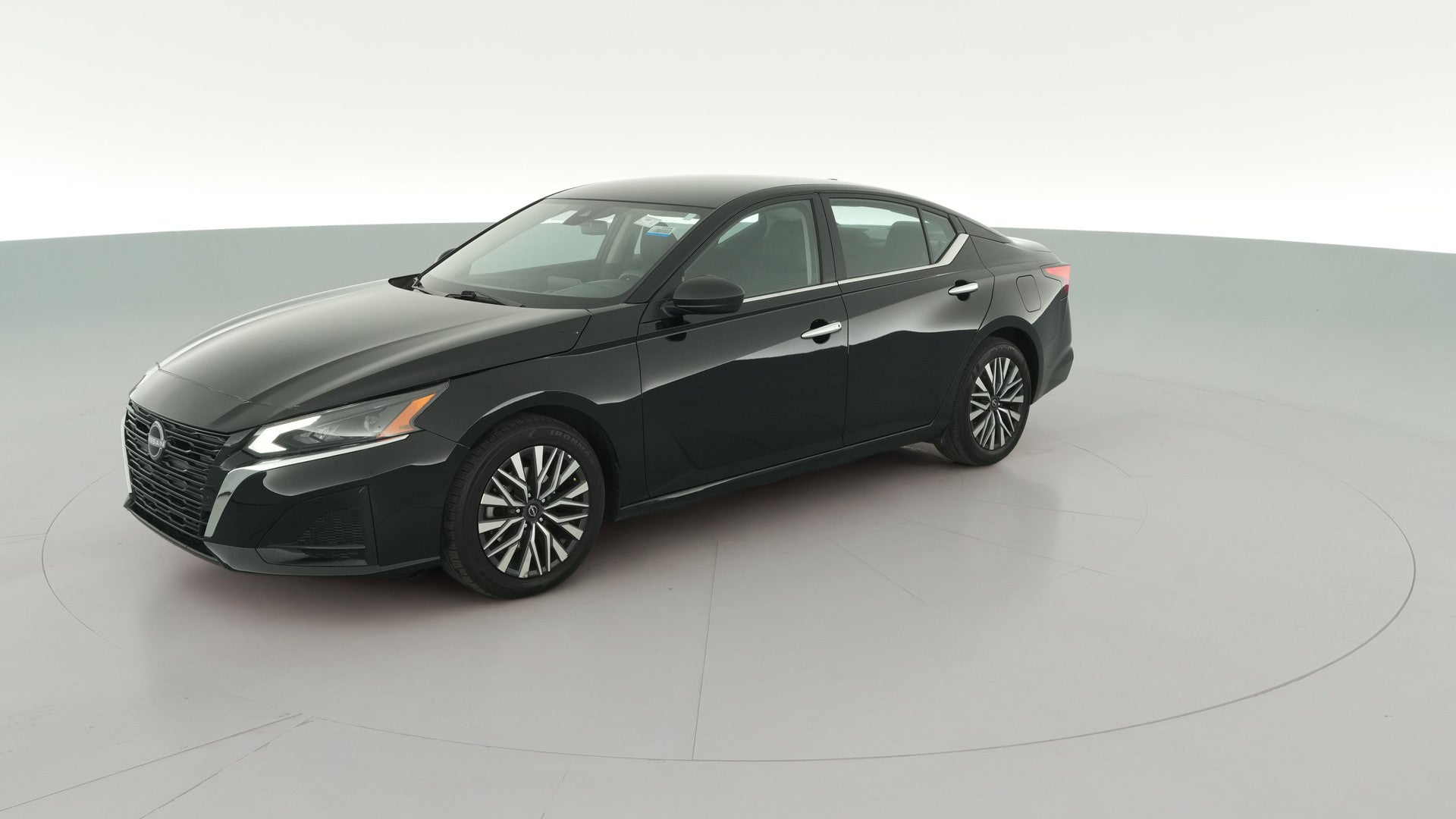 2025 Nissan Altima vehicle photo