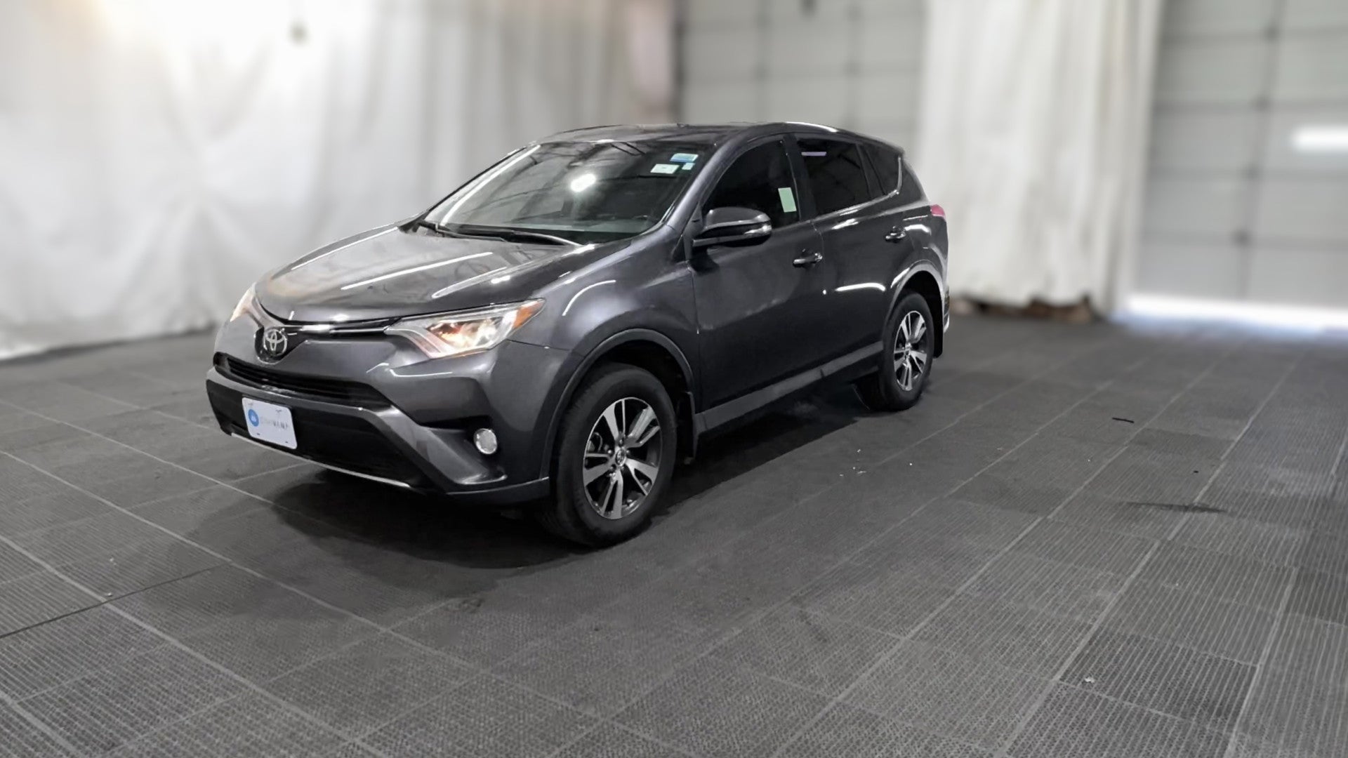 2018 Toyota RAV4 vehicle photo