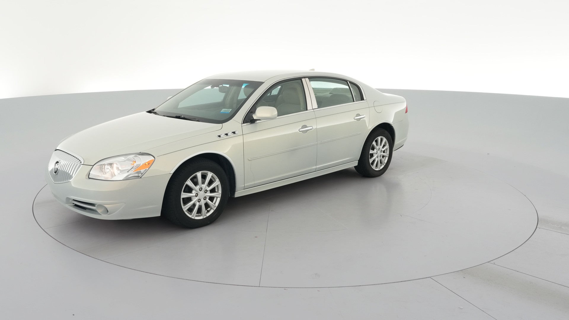 2010 Buick Lucerne vehicle photo