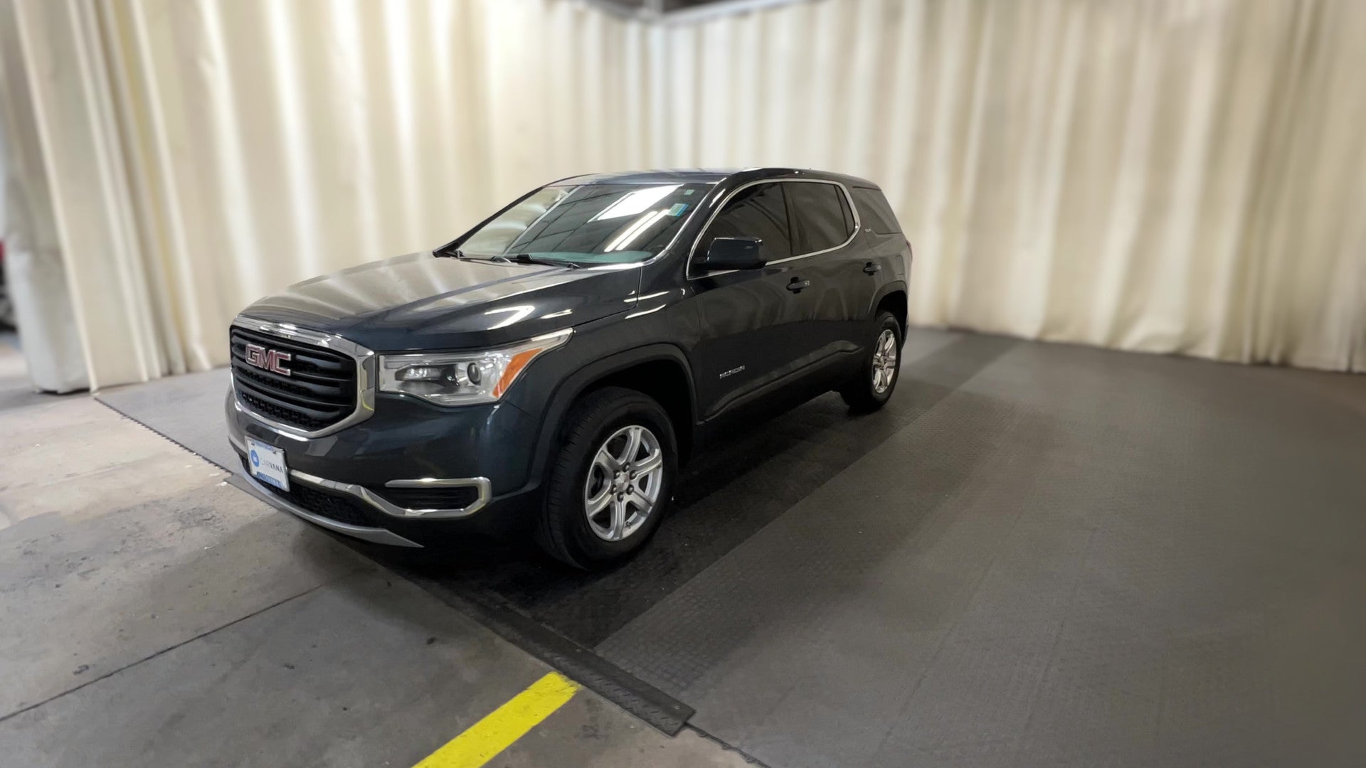 2019 GMC Acadia vehicle photo