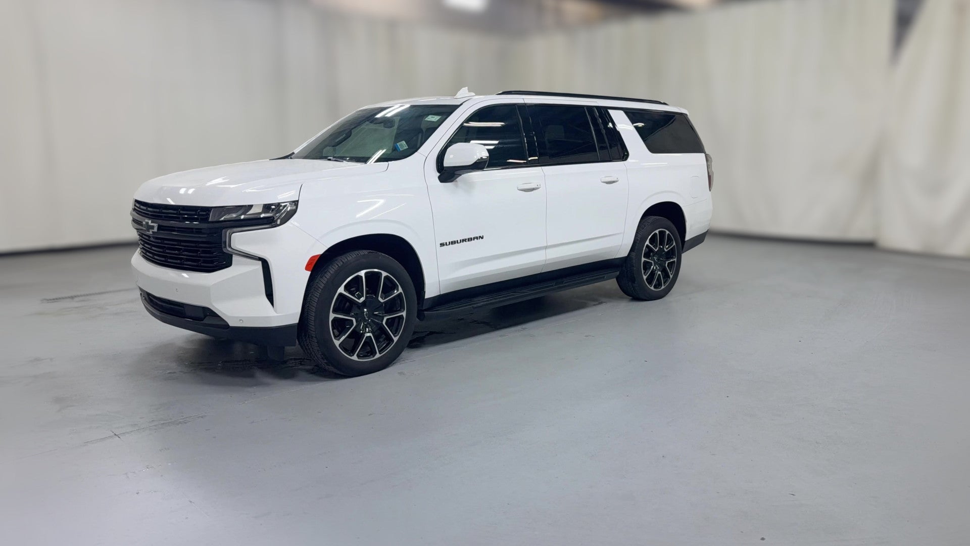 2023 Chevrolet Suburban vehicle photo